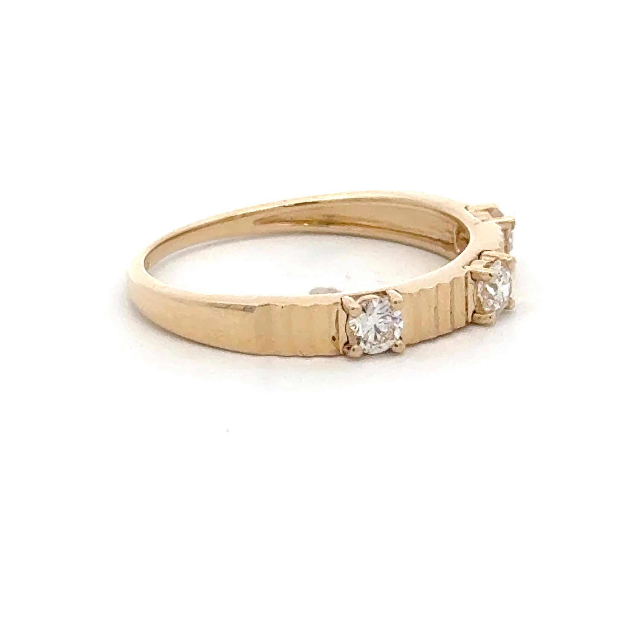 Dreiteiliger geriffelter Diamantring 0,30 Karat 14KT Gelbgold 1,6 Gramm im Angebot 4