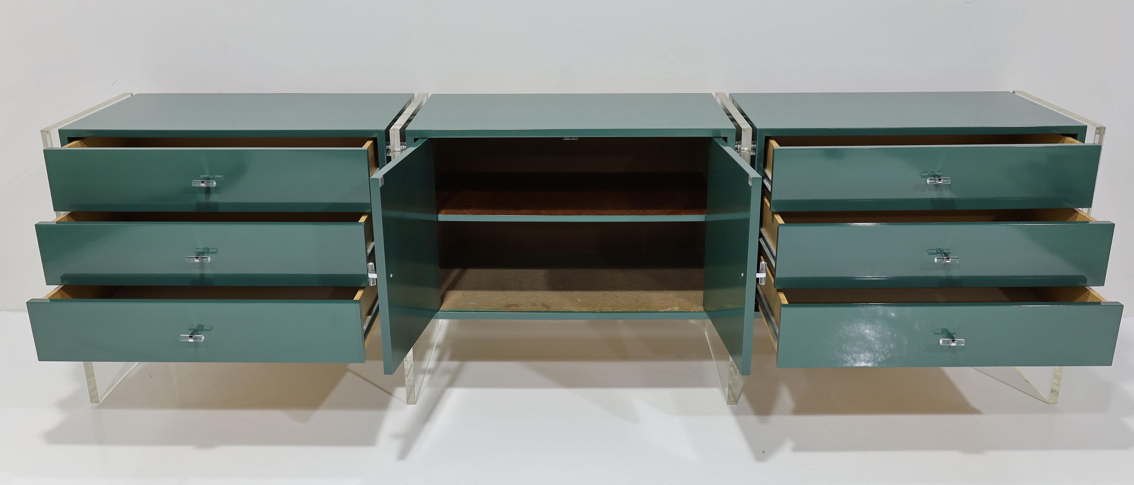Three Section Mid Century Sideboard with Lucite Legs and Knobs in Green Lacquer For Sale 3