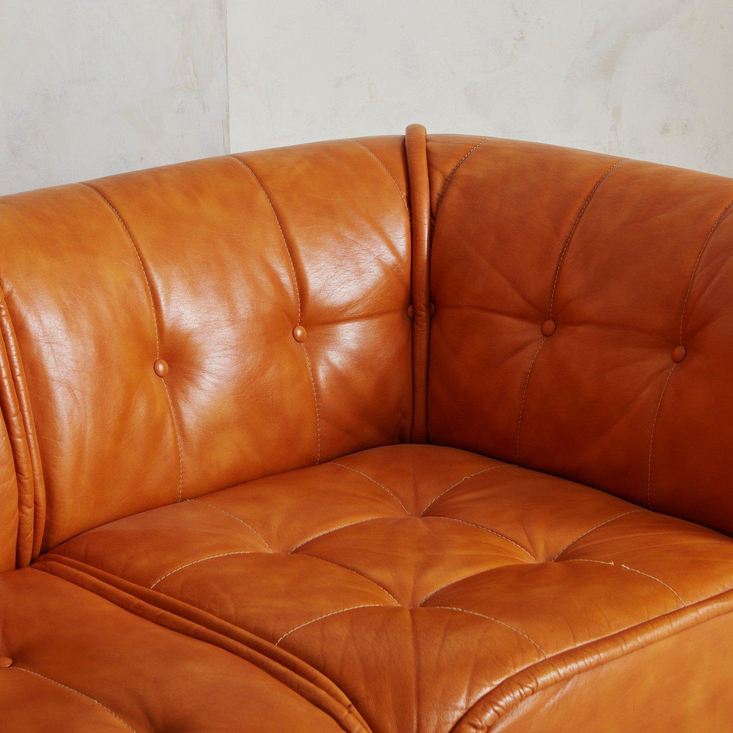 Three Section Modular Camel Leather Sofa, 1970s In Good Condition In Chicago, IL