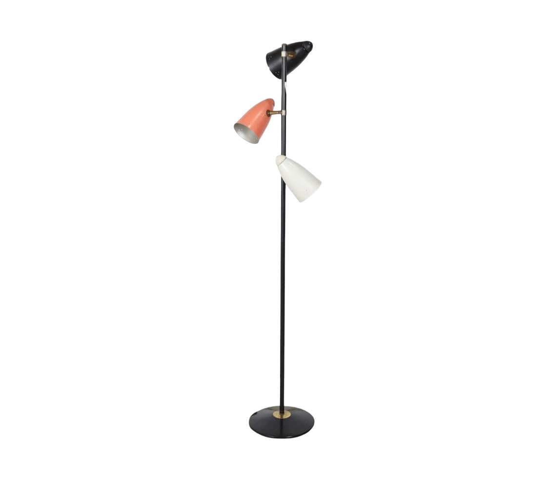 Three Shade Midcentury Modern Floor Lamp by Gerald Thurston for Lightolier In Good Condition For Sale In Brooklyn, NY