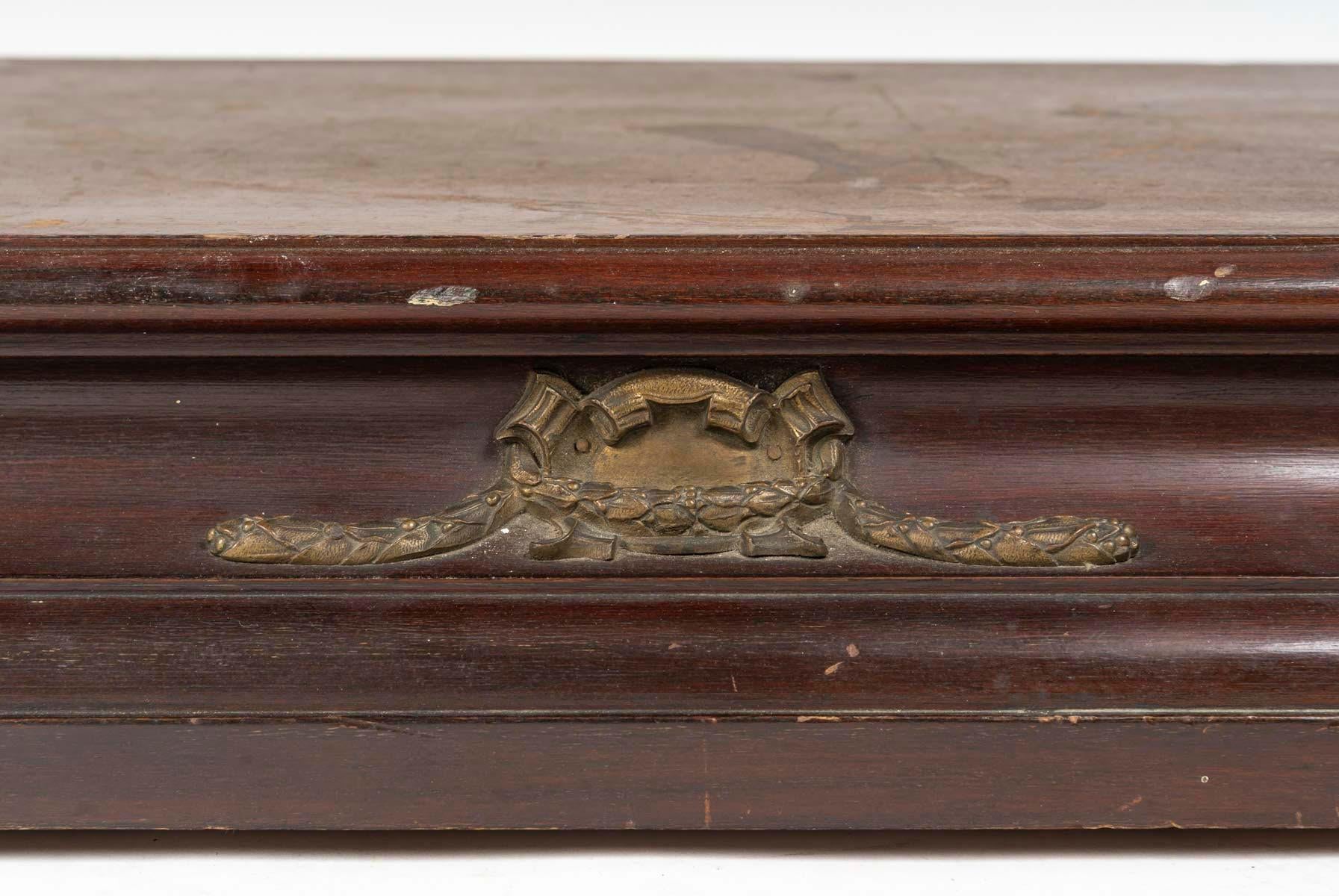 Francese Tre espositori in mogano massiccio, XIX secolo, periodo Napoleone III. in vendita