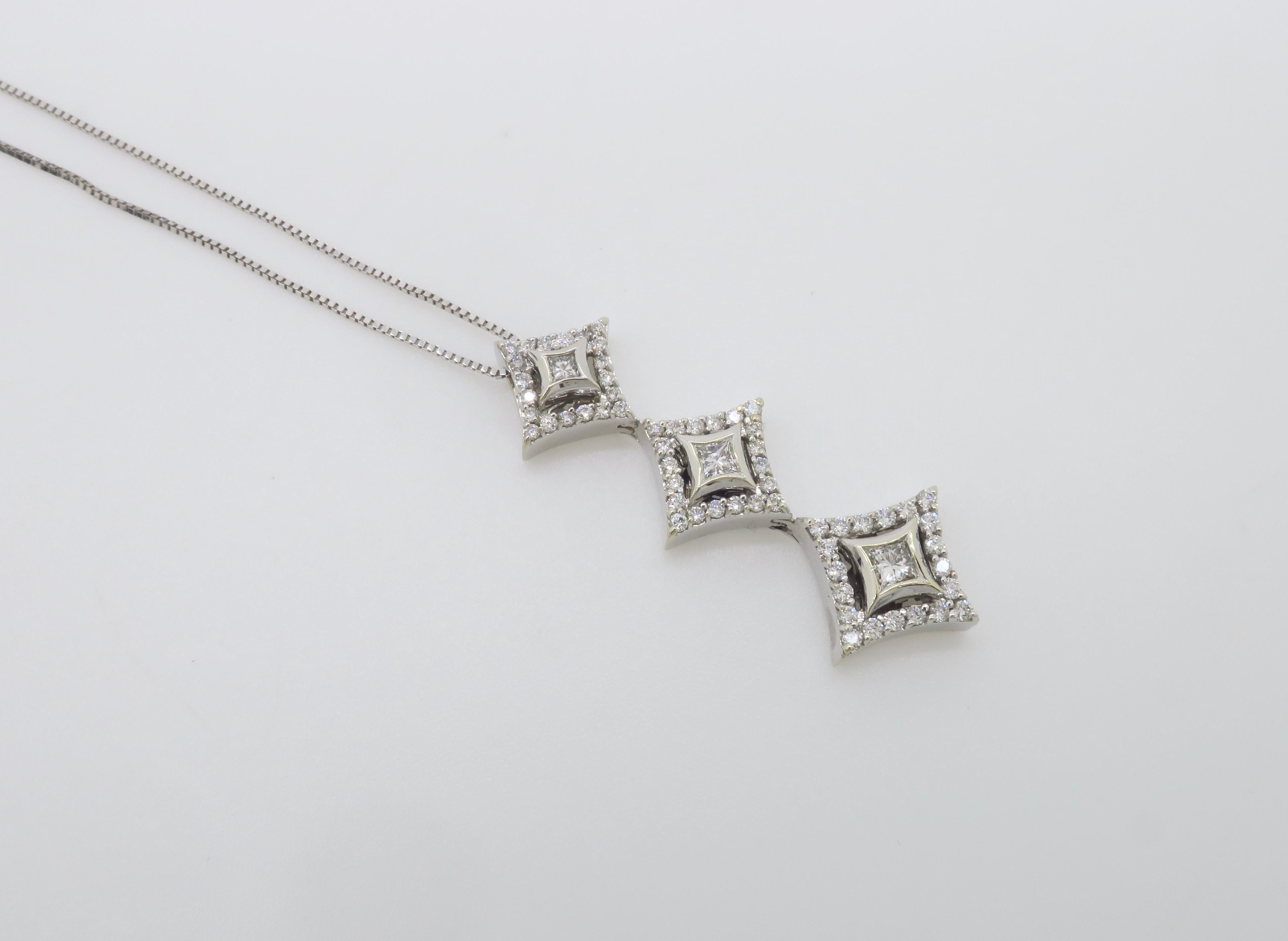 Collana con tre stelle e diamanti in vendita 3