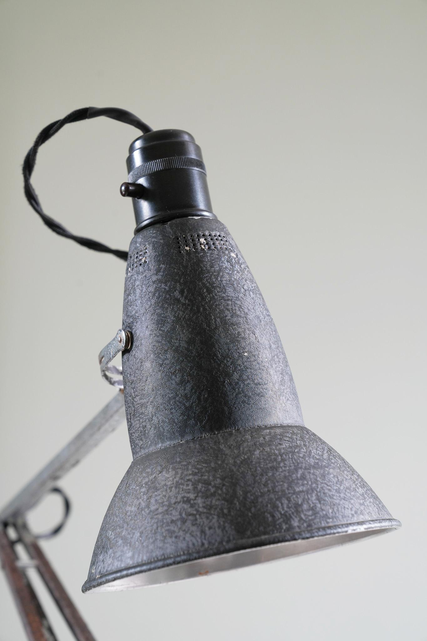 Three Step Anglepoise 4