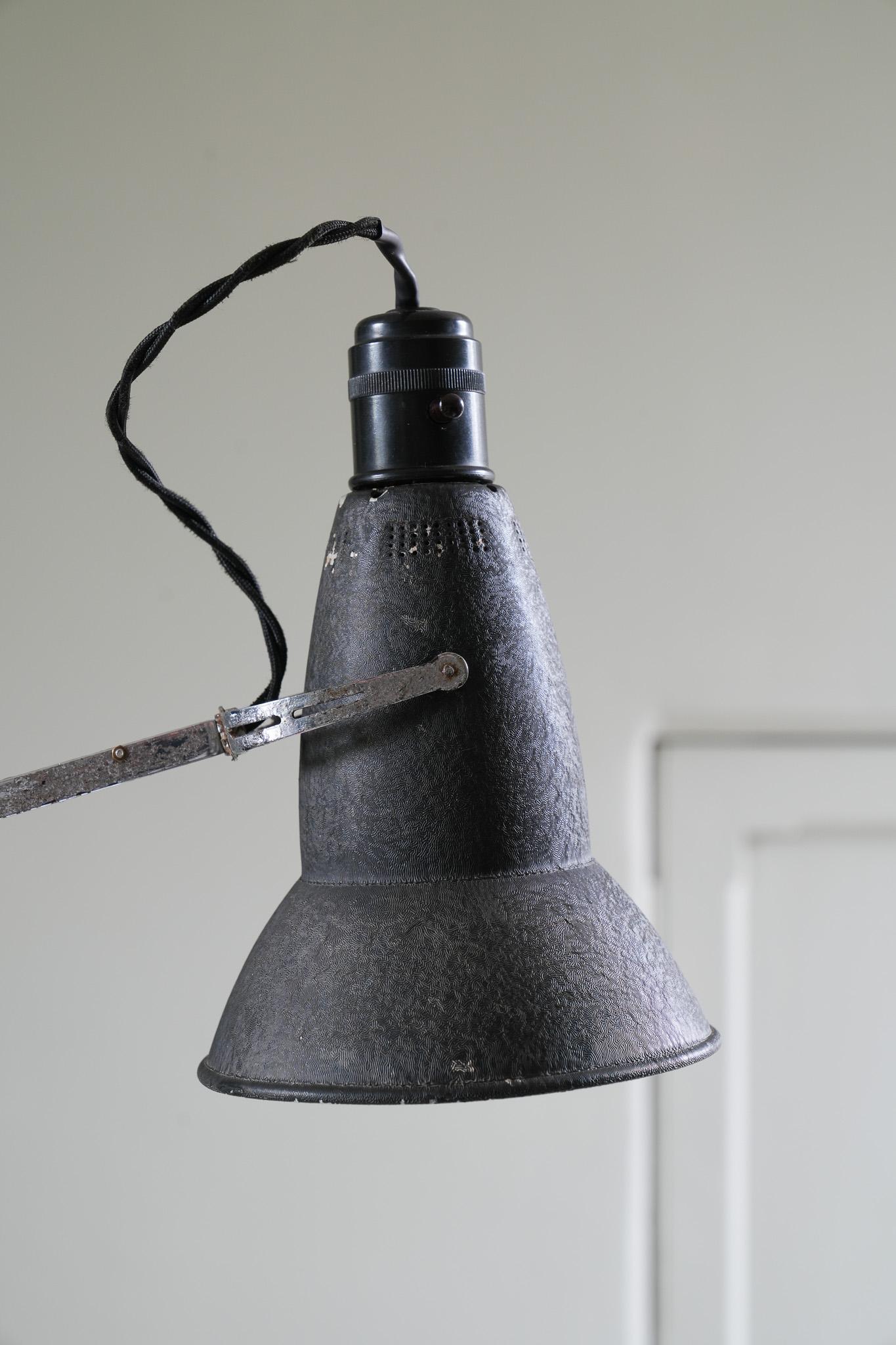Three Step Anglepoise 3