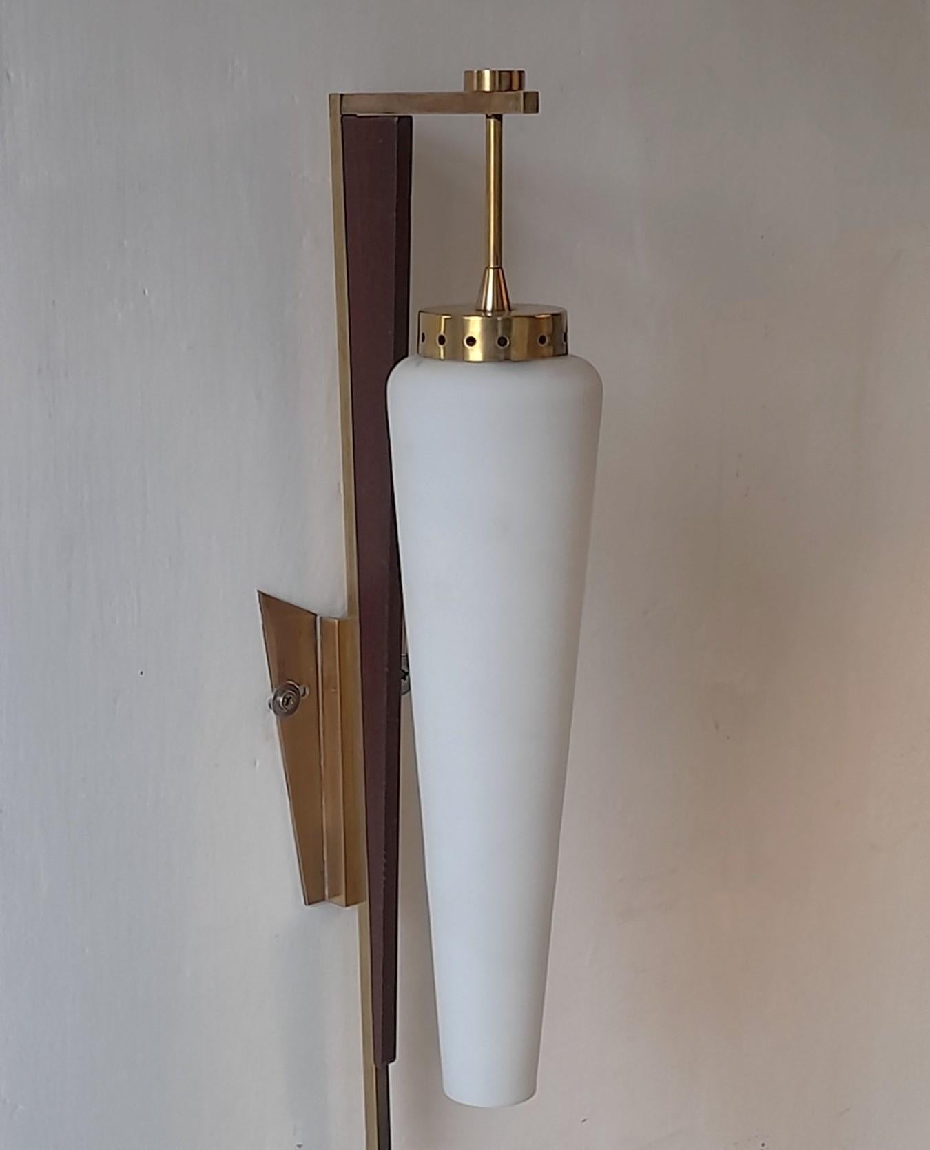 Three Stilnovo Sconces Wall Lights Brass Satin Glass Wood Accents, Italy, 1950s For Sale 4