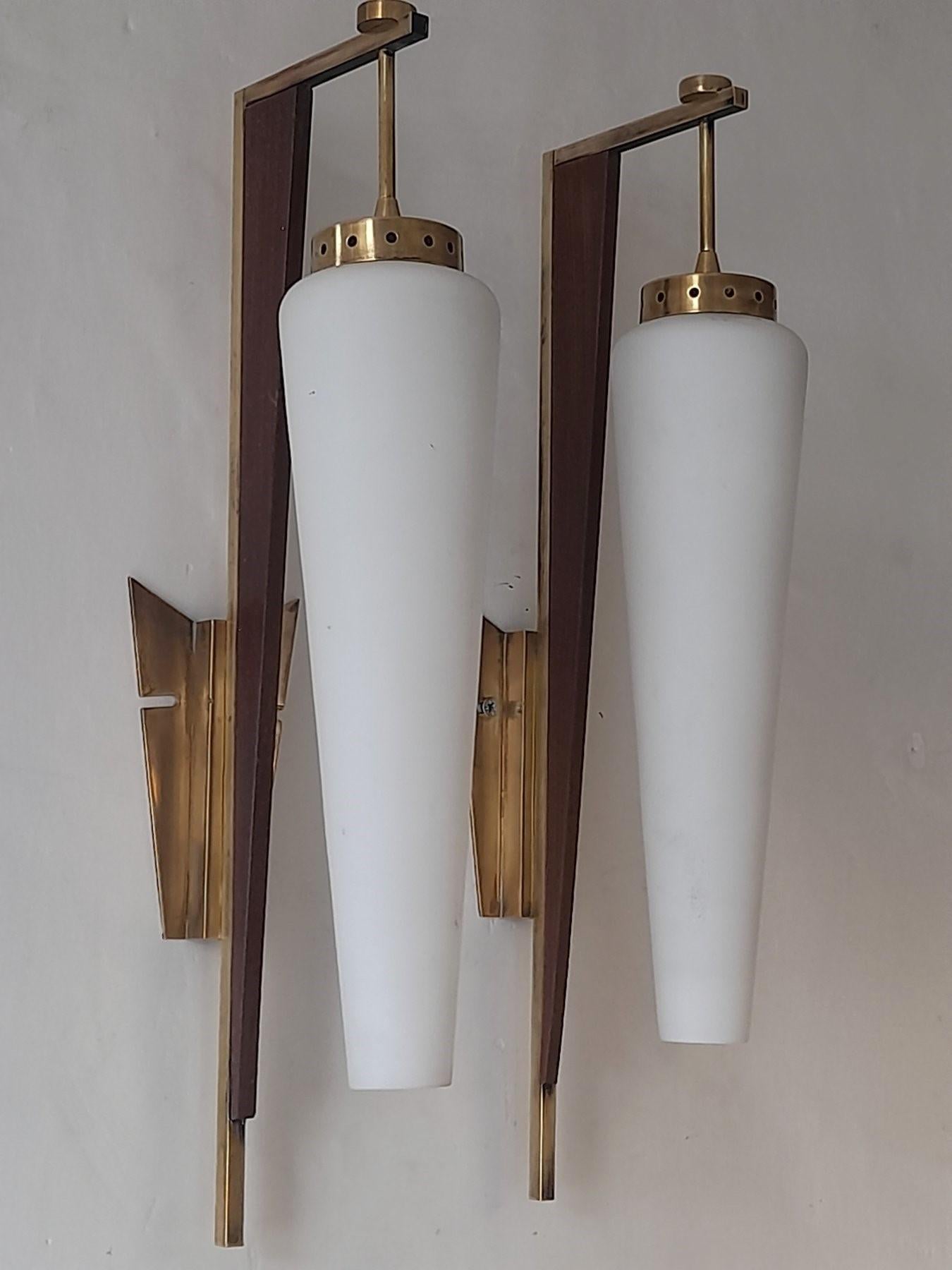 Three Stilnovo Sconces Wall Lights Brass Satin Glass Wood Accents, Italy, 1950s For Sale 7