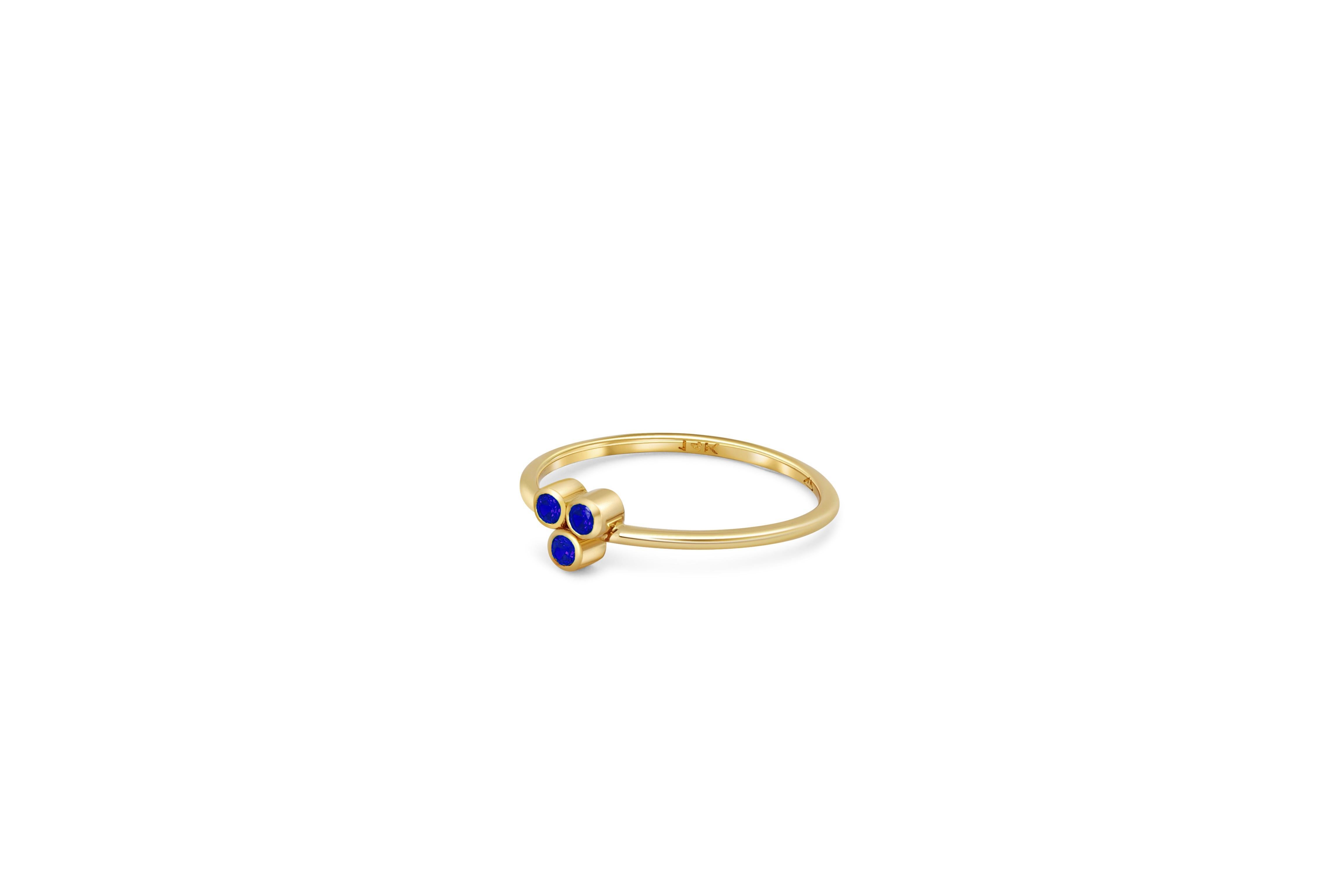 in vendita:  Anello con tre pietre in oro 14k 2