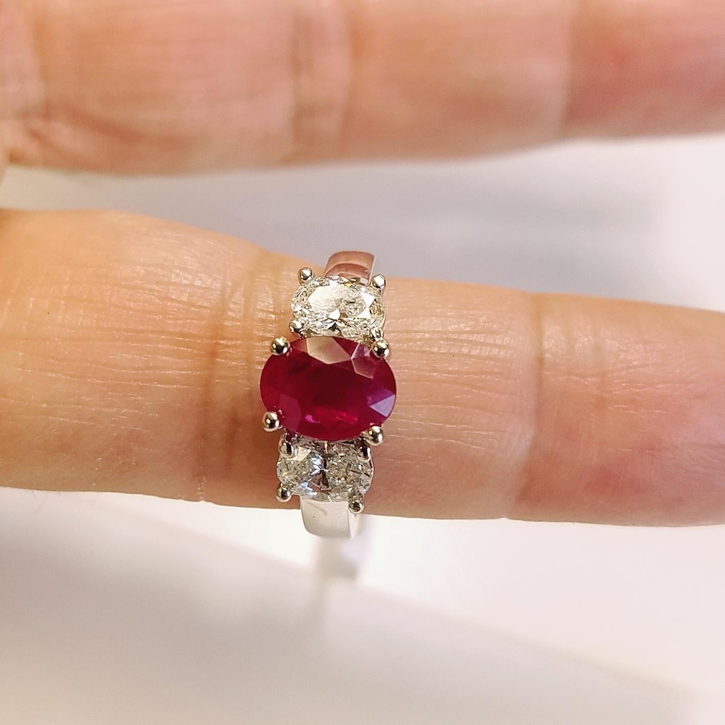 Three-Stone 18 Karat White Gold Oval Cut Ruby and Diamond Ring In New Condition In Great Neck, NY