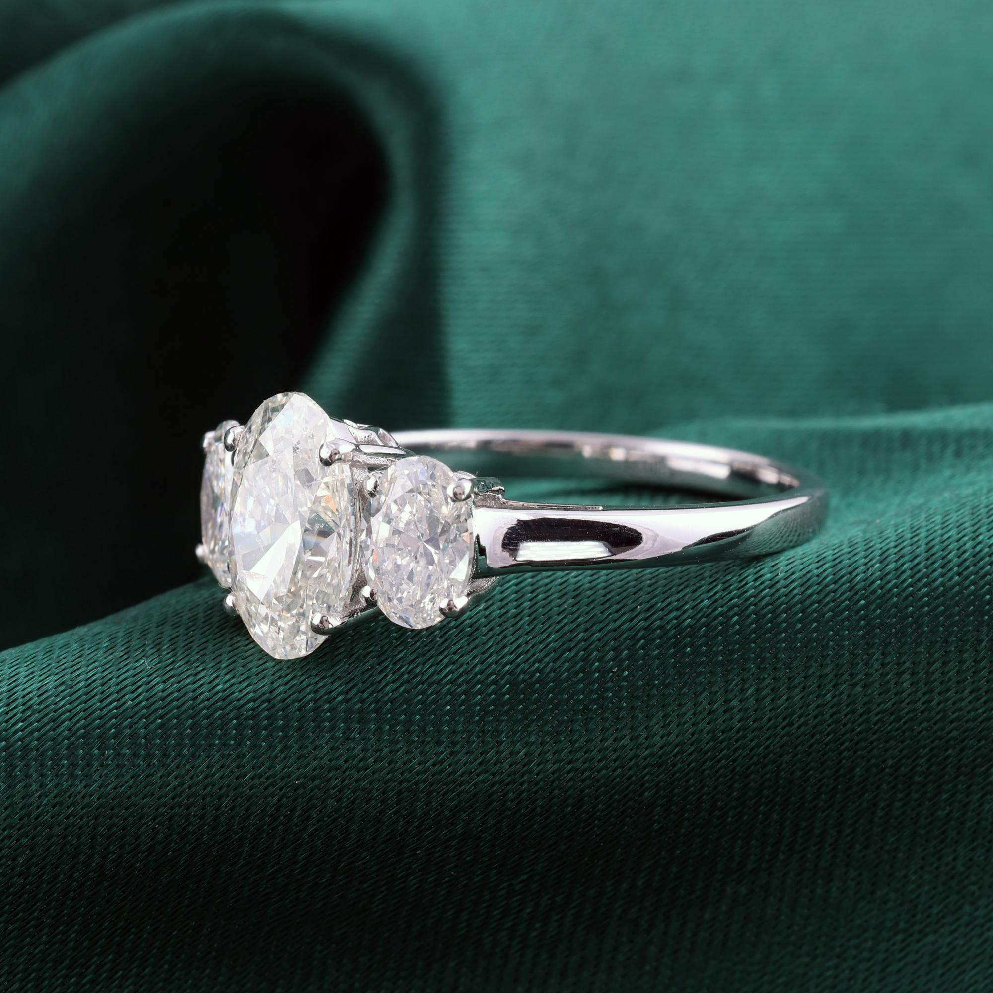 Im Angebot: Drei Stein 2.48Ct Oval zertifiziert Diamant Verlobungsring 18K Weißgold Schmuck () 7