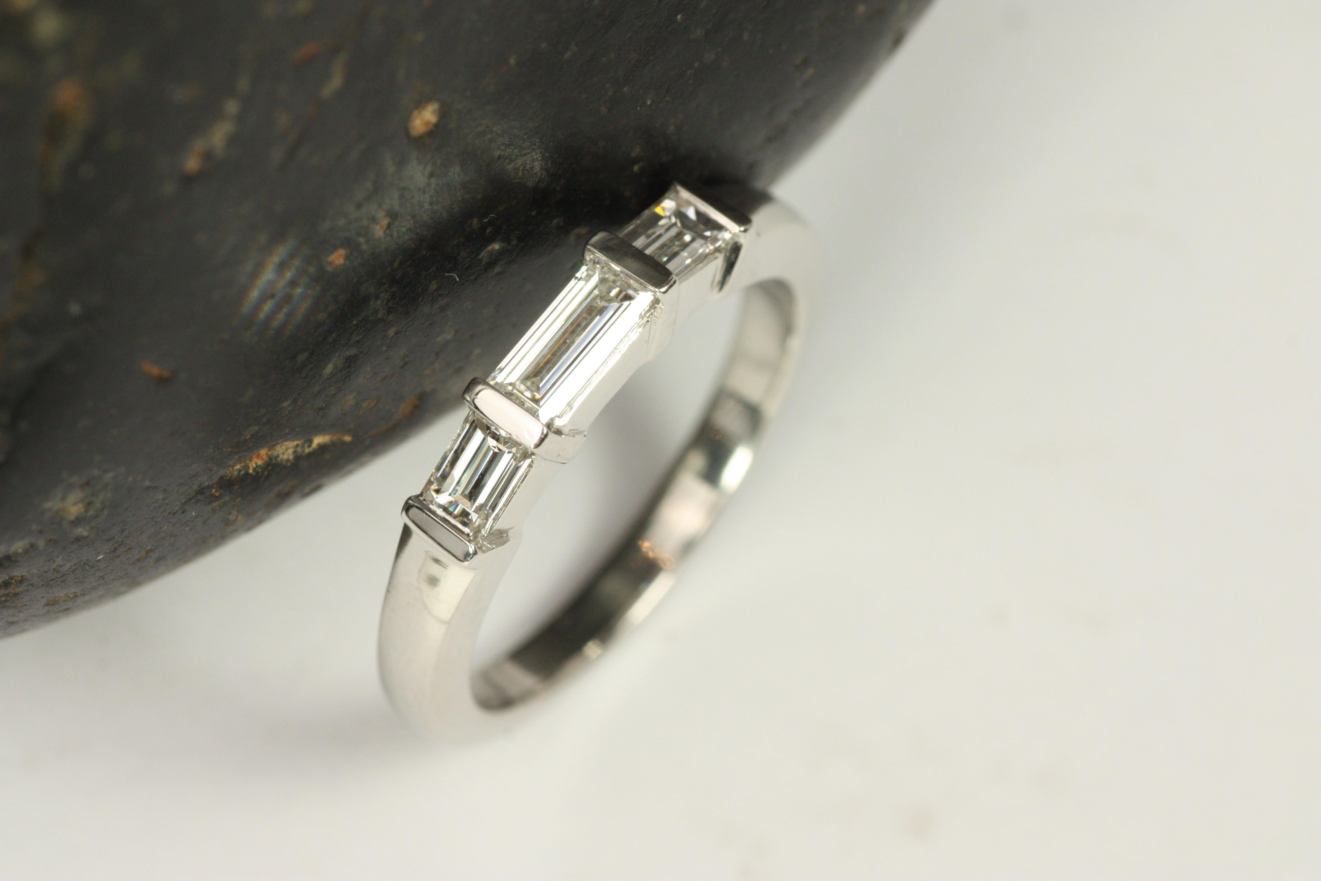 Modern Three Stone Baguette Cut Diamond Bar-Set Platinum Wedding Band For Sale