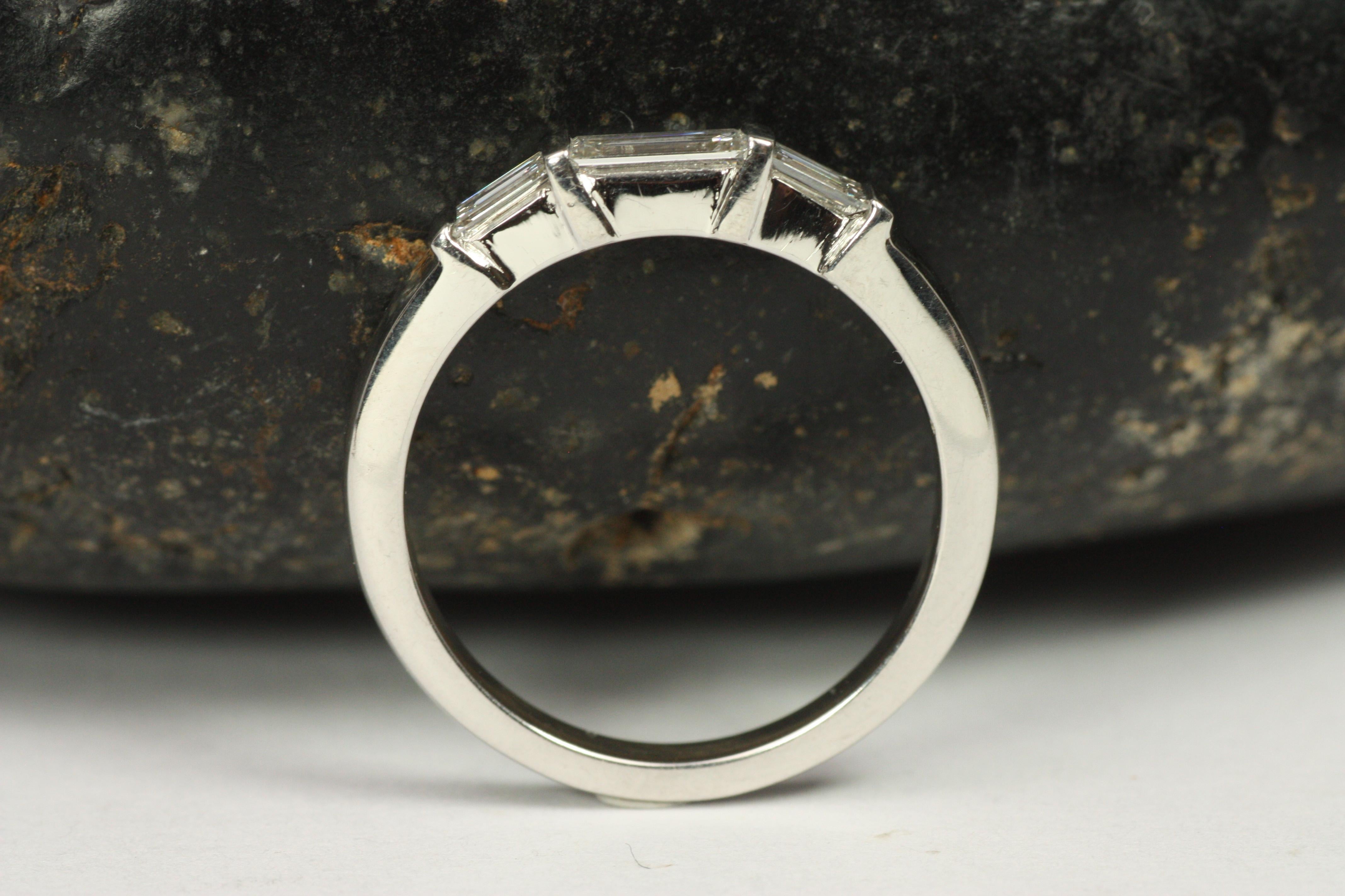 Three Stone Baguette Cut Diamond Bar-Set Platinum Wedding Band In New Condition For Sale In Santa Monica, CA