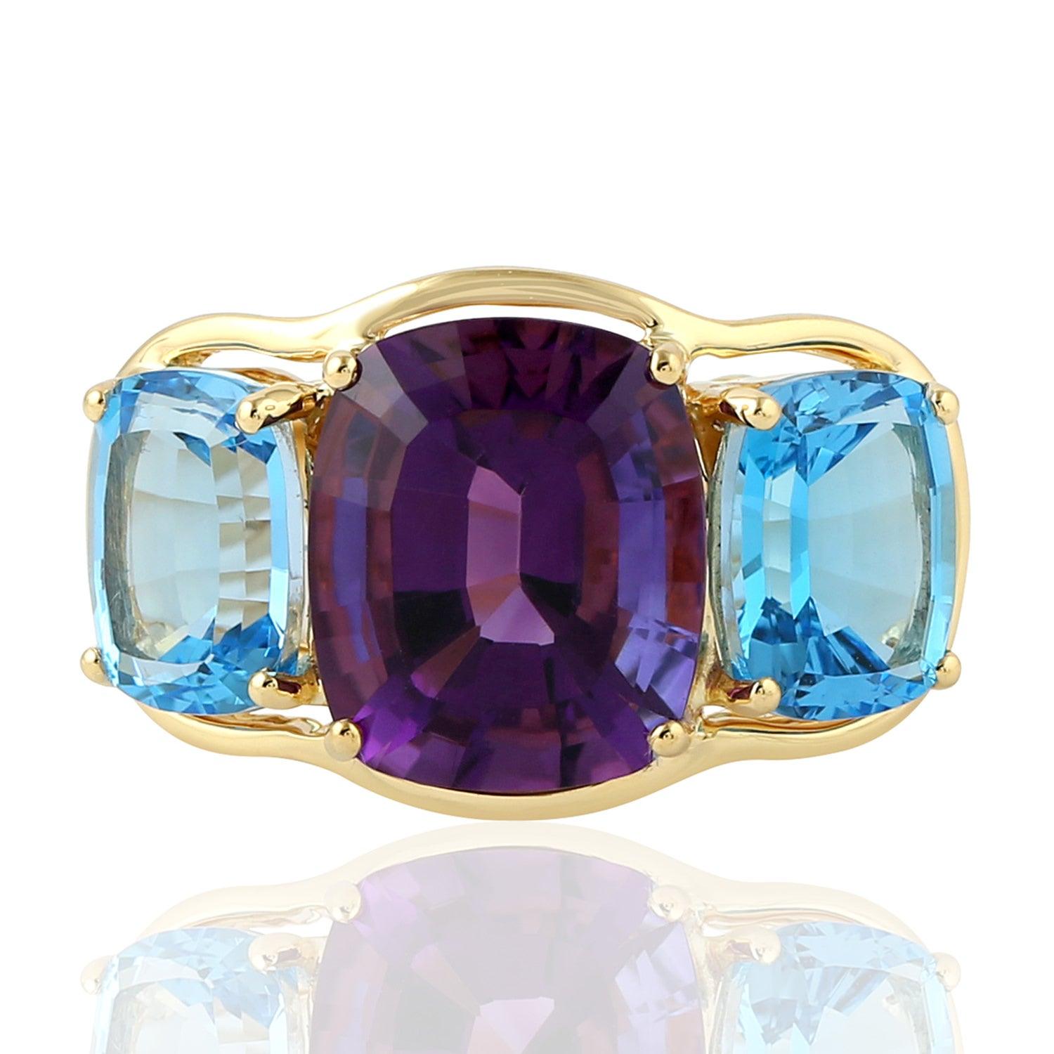 For Sale:  Three Stone Blue Topaz Amethyst 18 Karat Gold Ring 128/2 3