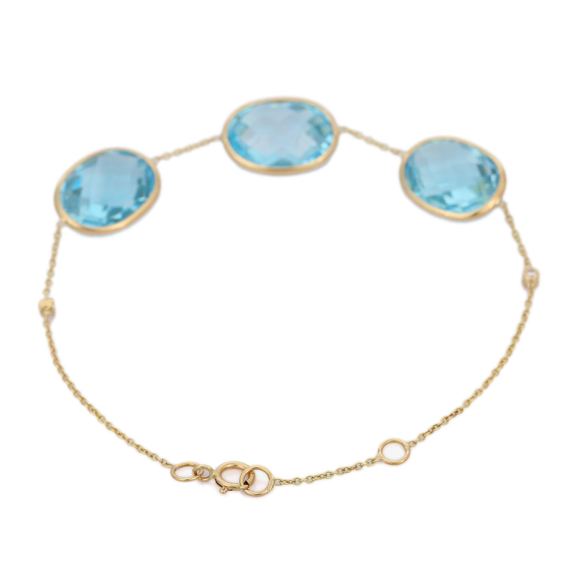 Oval Cut Three Stone Blue Topaz Chain Bracelet in 18 Karat Solid Yellow Gold For Sale
