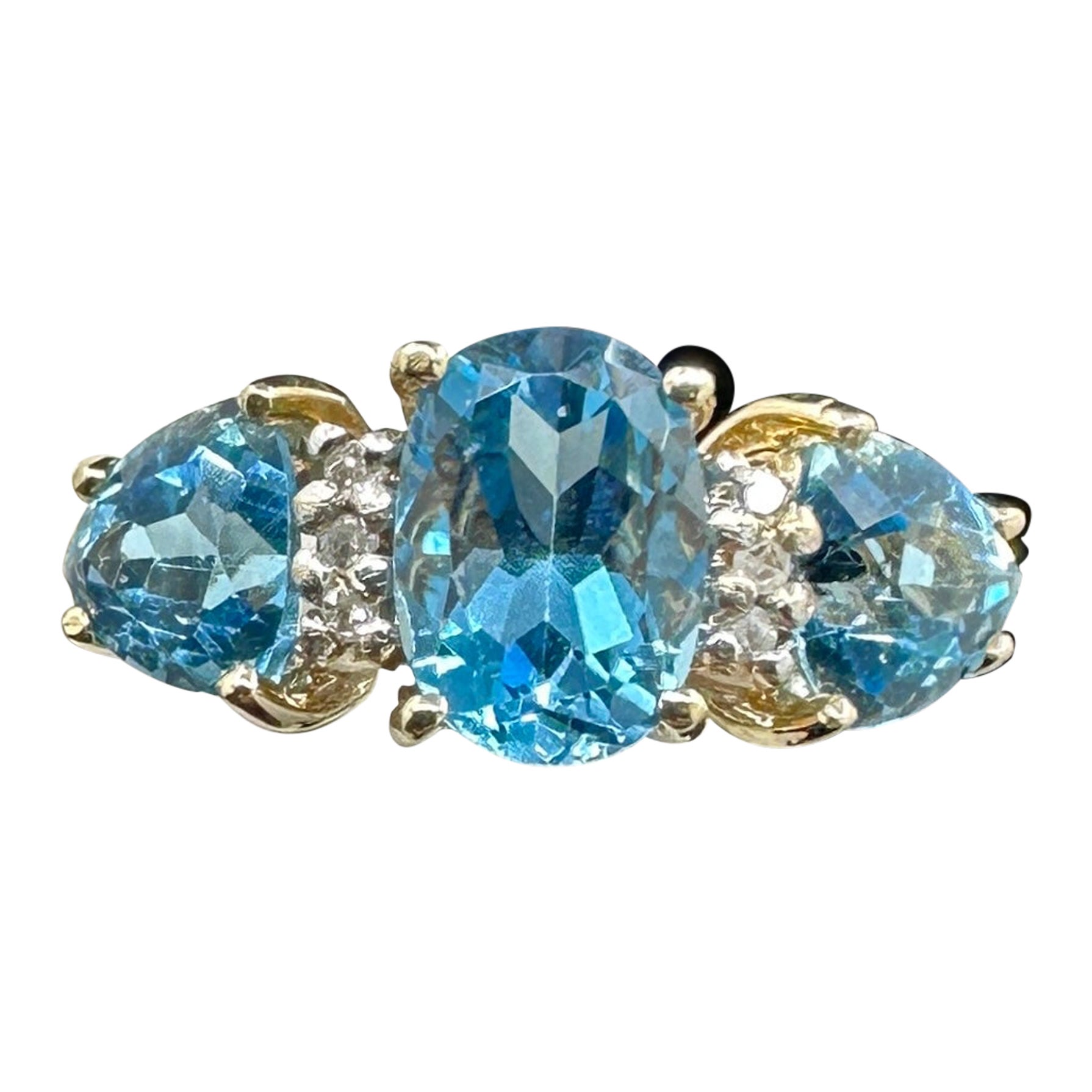 Blauer Topas Ring mit drei Steinen 6 Diamanten 14 Karat Gold Band Stacking Cocktail Ring im Angebot