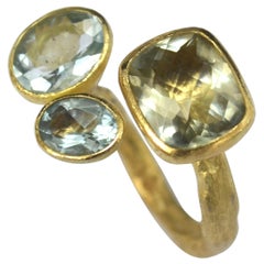 Three-Stone Cluster 18 Karat Gold Ring with Green Amethyst and Two Aquamarines