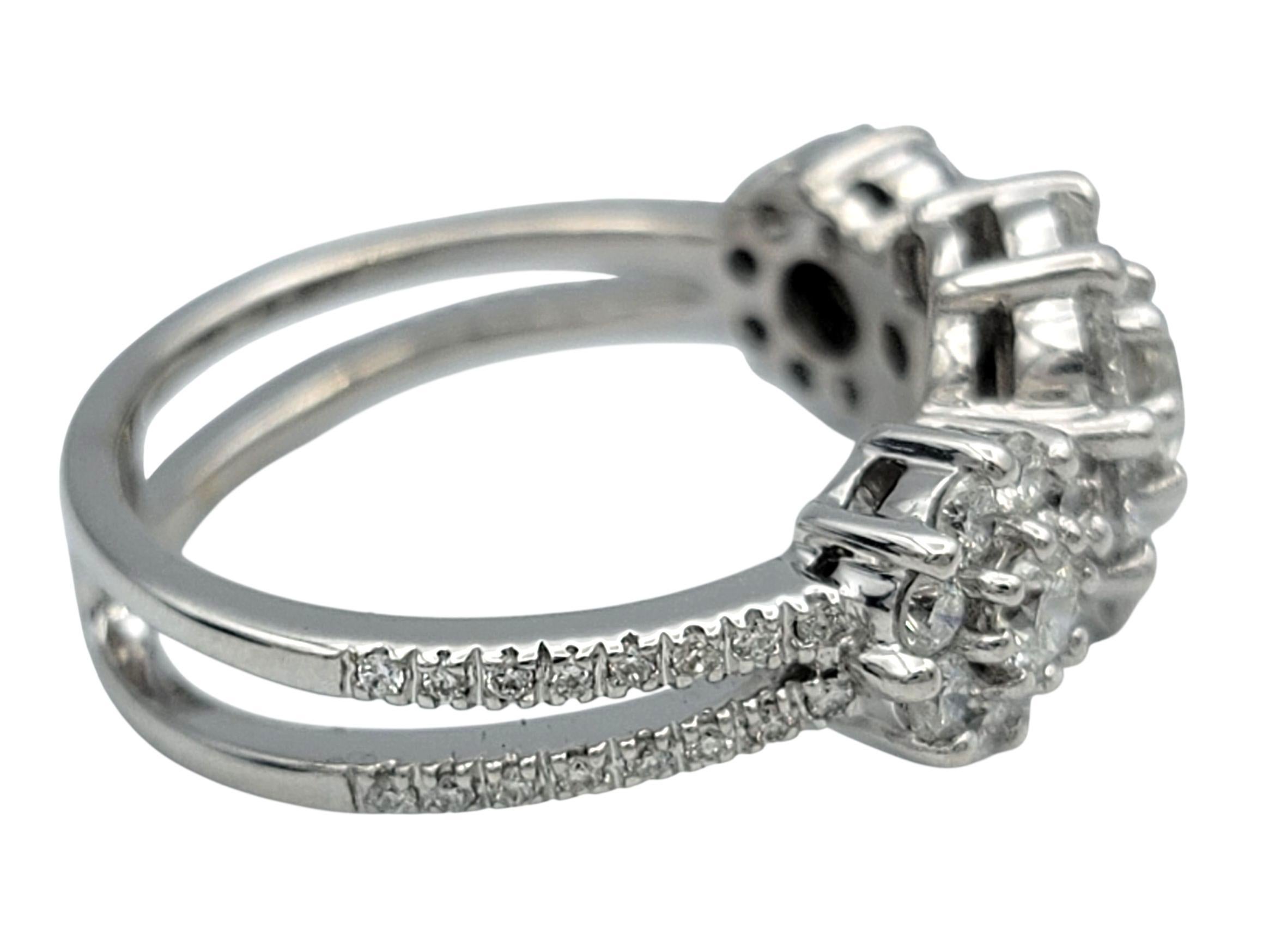 Taille brillant Three Stone Cluster Style Diamond Halo Split Shank Ring in 18 Karat White Gold en vente