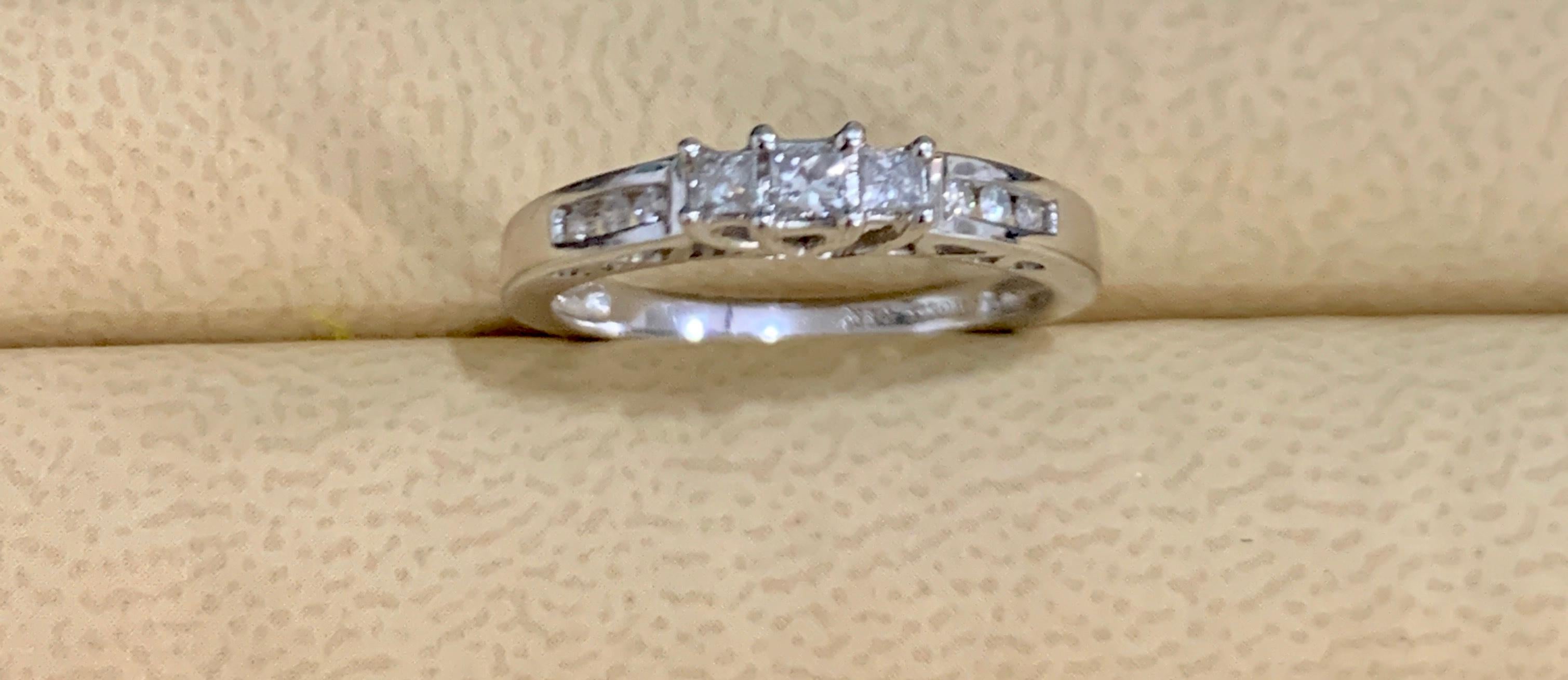 Women's Three-Stone Diamond 0.30 Carat Traditional Ring/Band 14 Karat White Gold For Sale