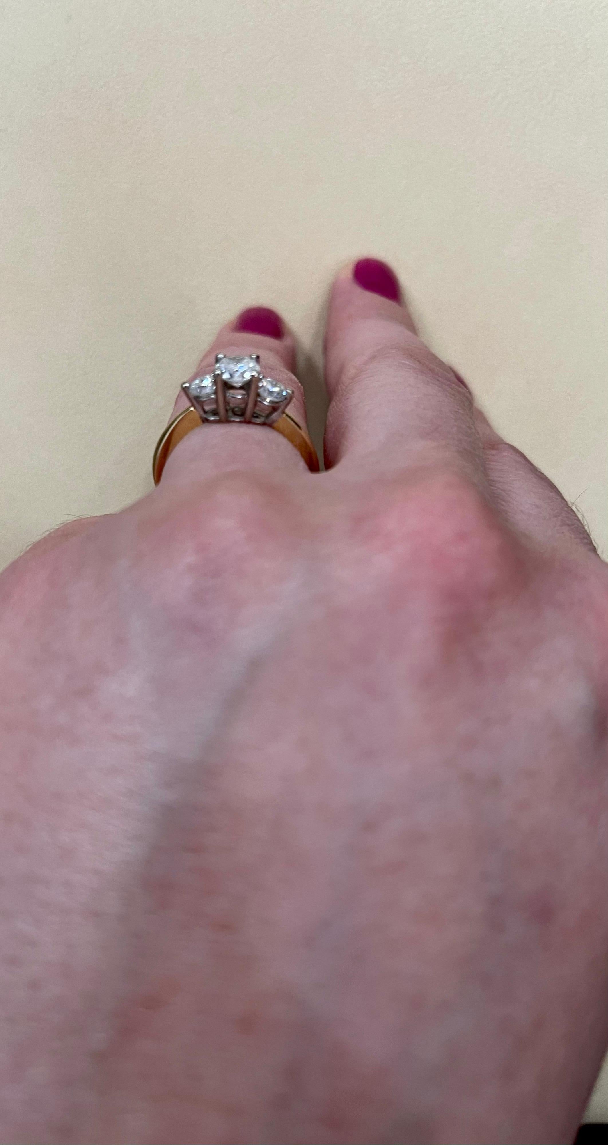 Anillo/Banda Tradicional de Diamantes de Tres Piedras de 1,0 Quilates Oro Amarillo de 14 Kilates Corte redondo en venta