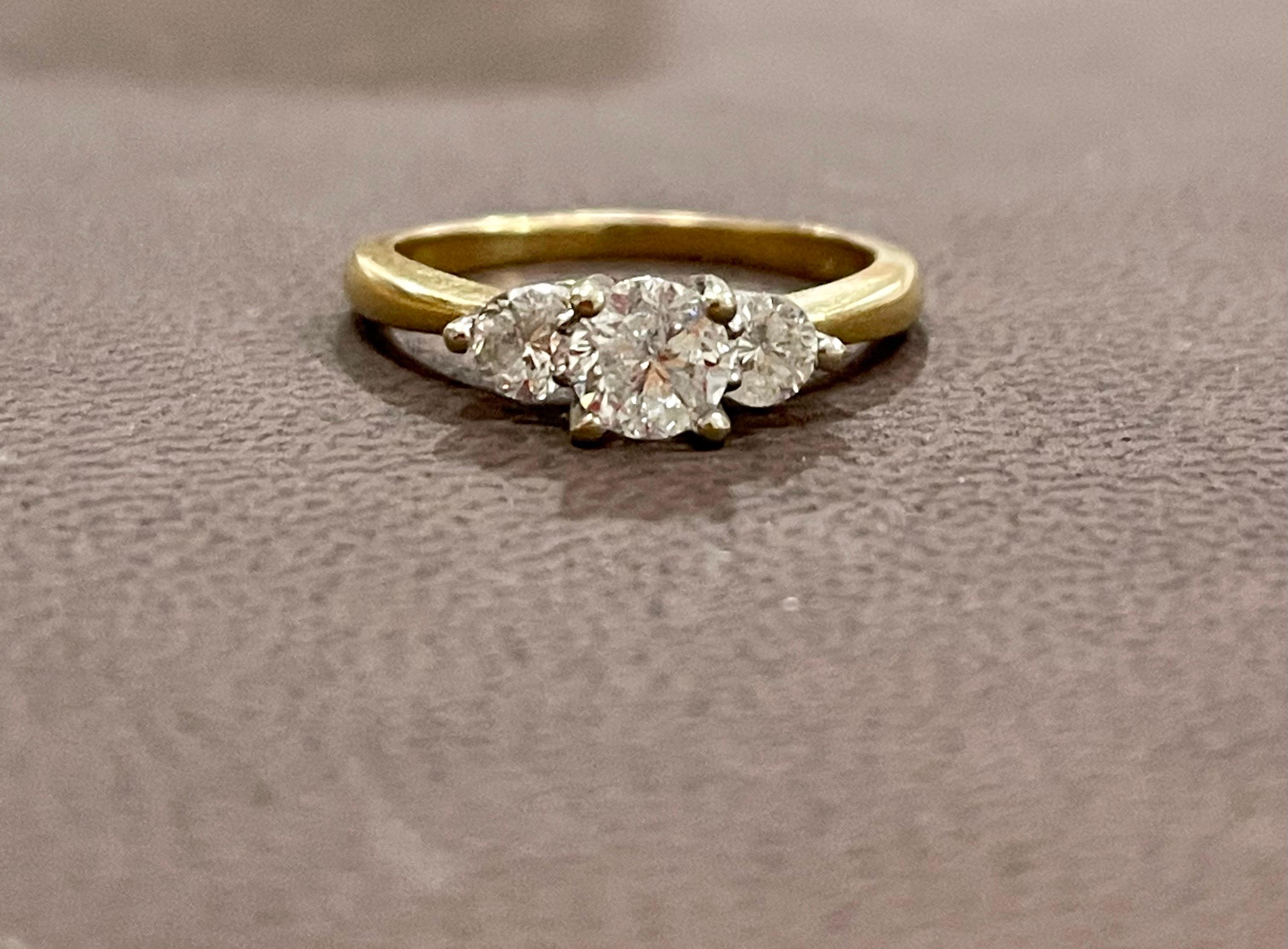 Dreistein-Diamant 1,0 Karat Traditioneller Ring/Band 14 Karat Gelbgold Damen im Angebot
