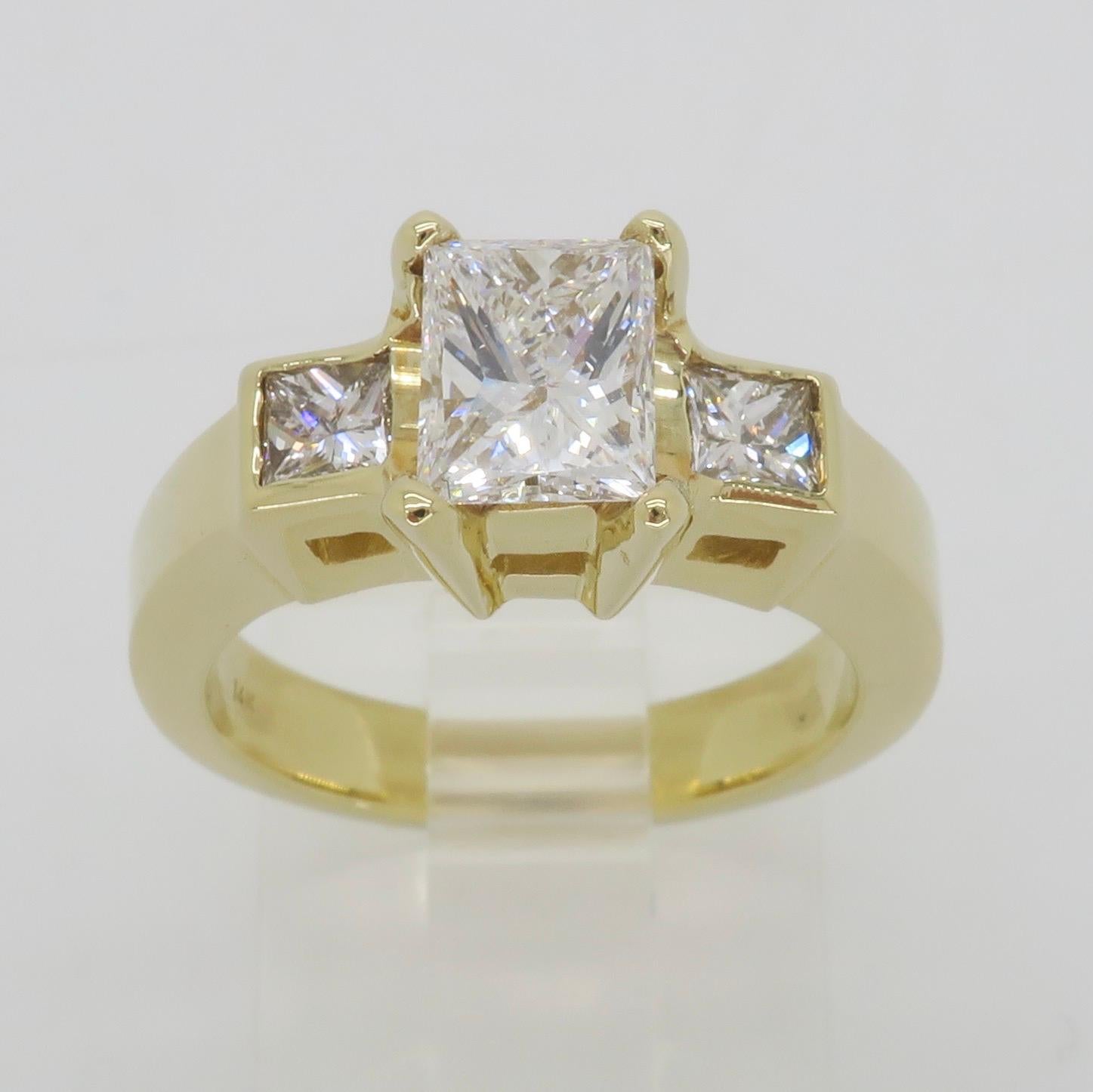 Diamant-Verlobungsring mit drei Steinen 10