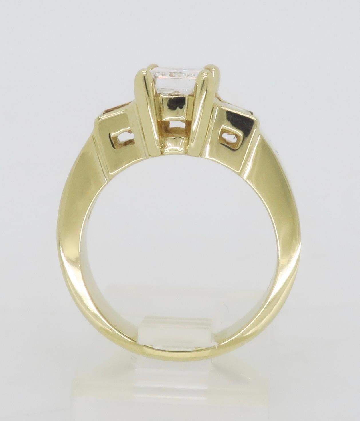 Diamant-Verlobungsring mit drei Steinen 13