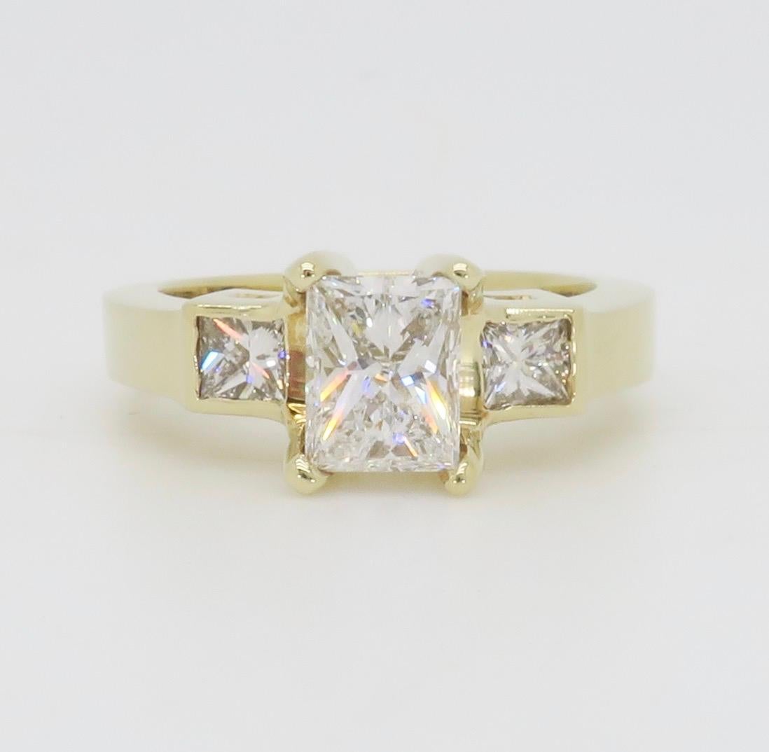 Diamant-Verlobungsring mit drei Steinen 1