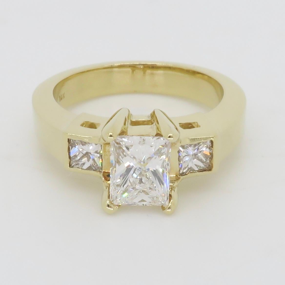 Diamant-Verlobungsring mit drei Steinen 2
