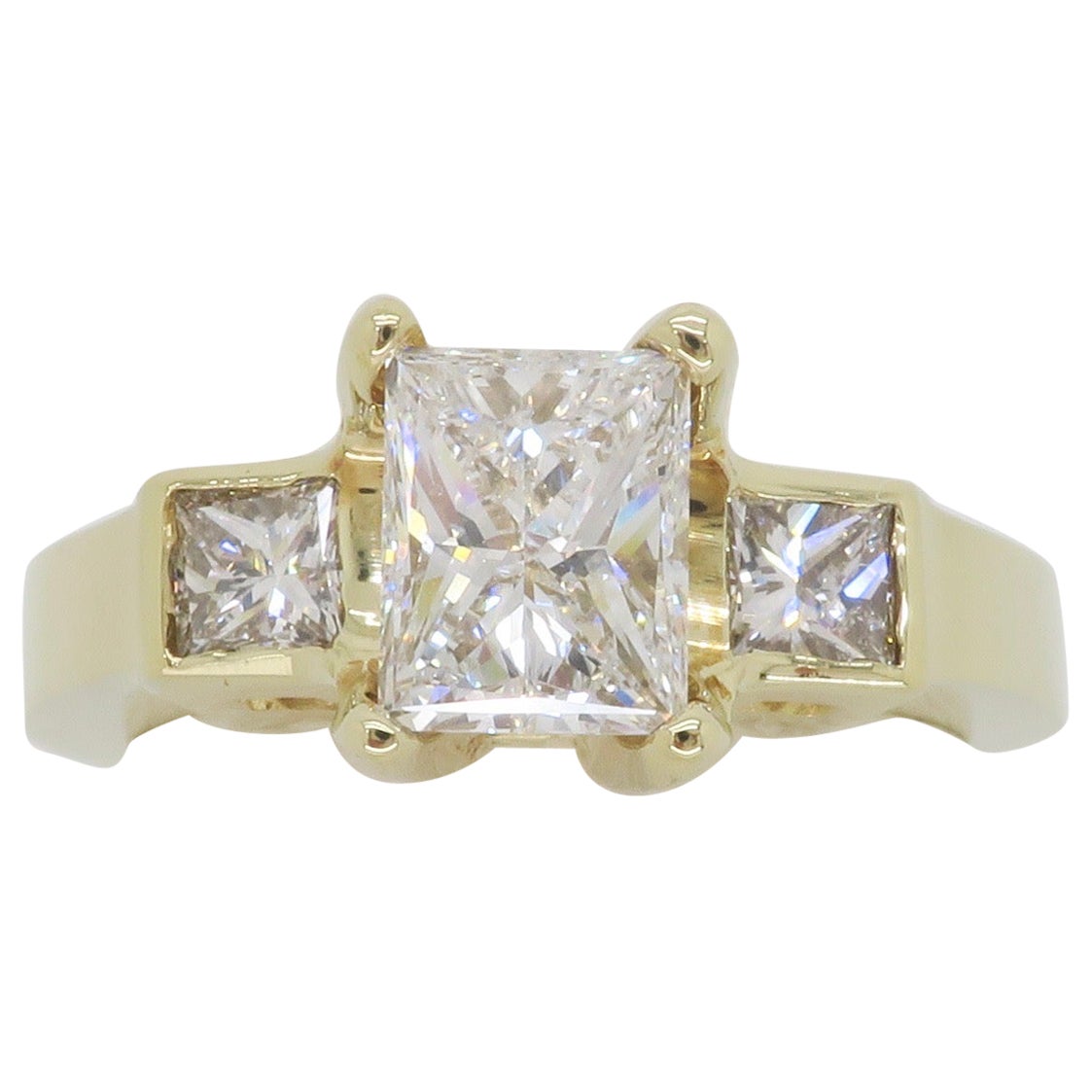 Diamant-Verlobungsring mit drei Steinen