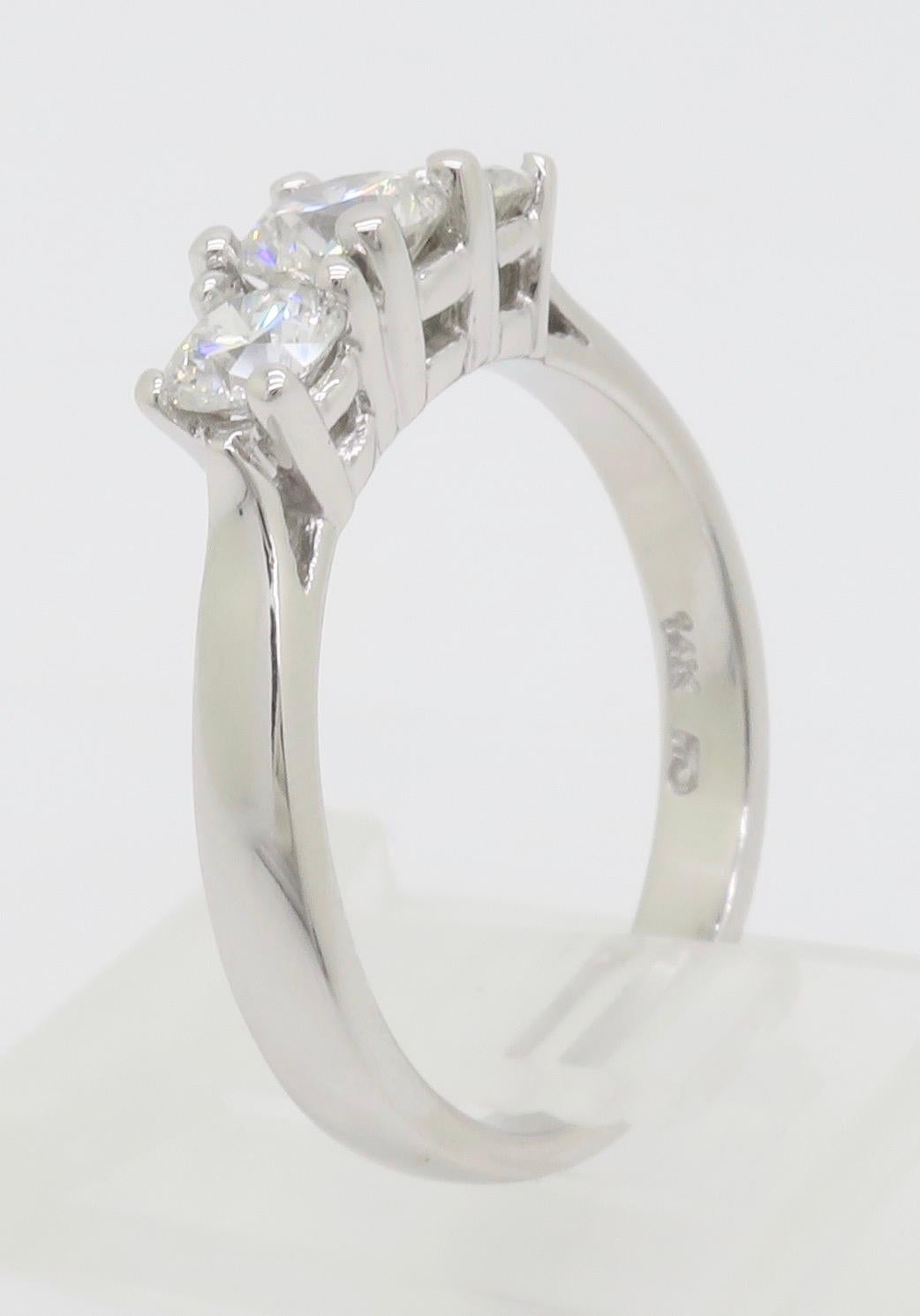 Three Stone Diamond Ring 7