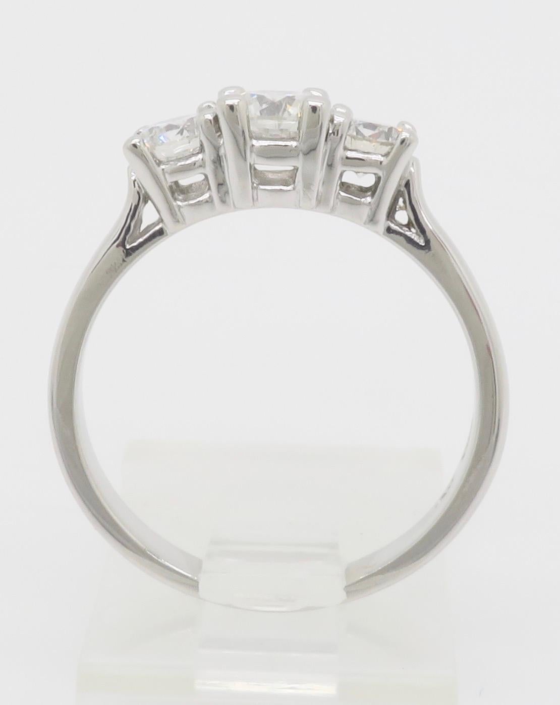 Three Stone Diamond Ring 8
