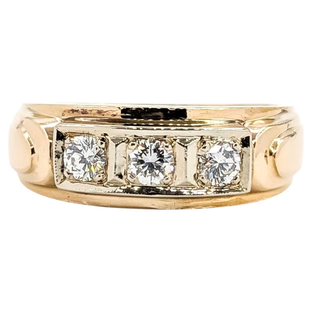 Dreisteiniger Diamantring aus 14k Gelbgold