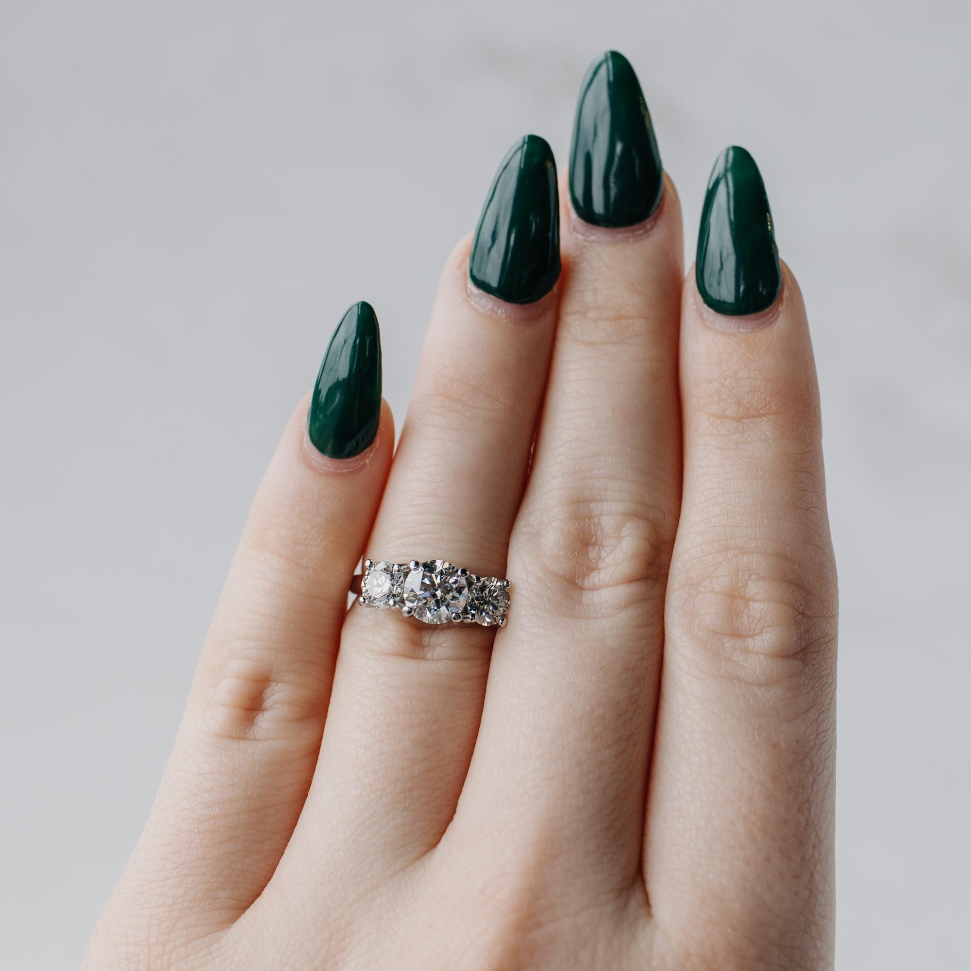Women's or Men's Three-Stone EGL Certified Round Brilliant Diamond Platinum Engagement Ring For Sale