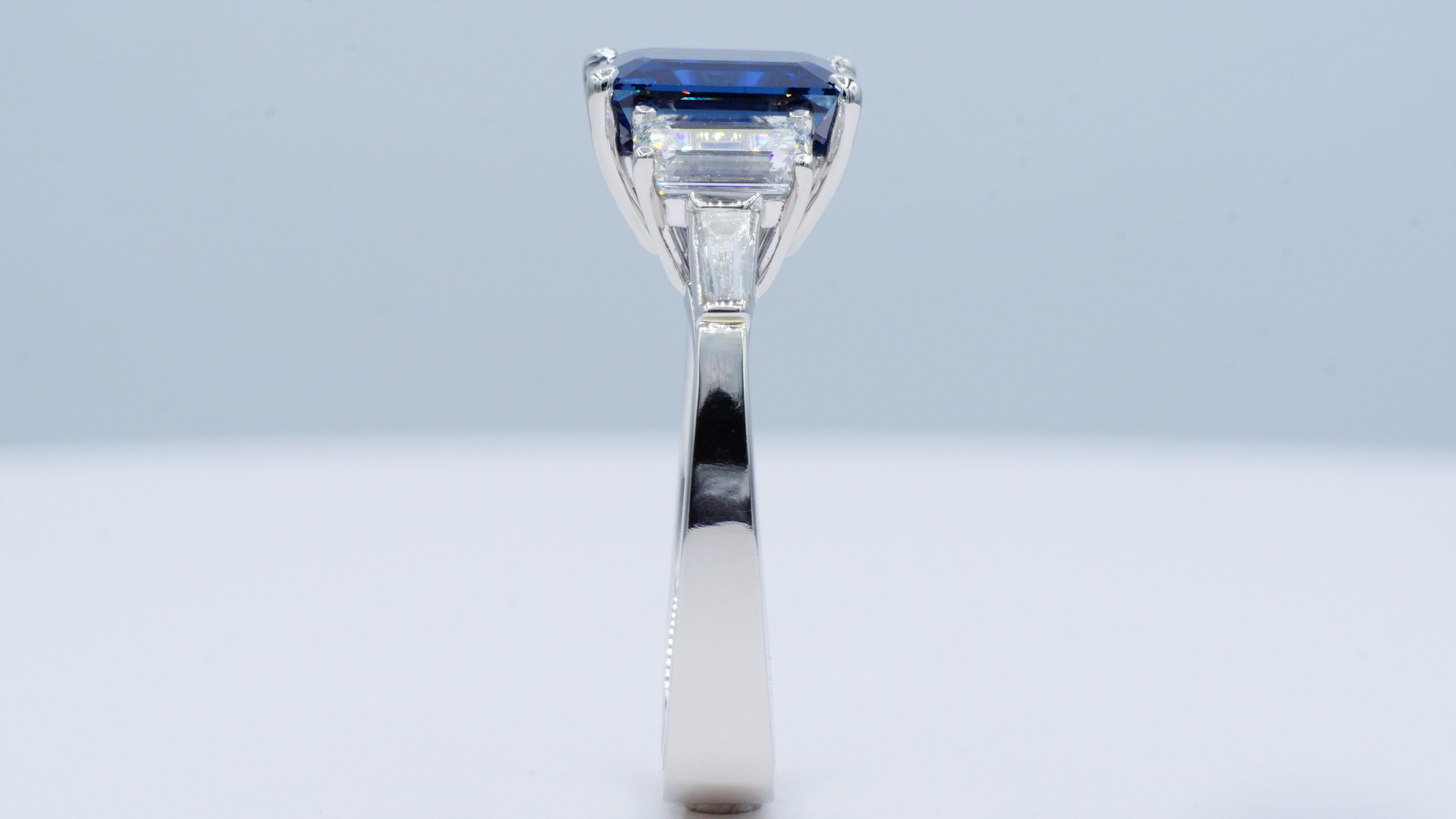 Three-Stone Emerald Cut 4.62ct Sapphire Diamond 1.65cttw Platinum Ring VVS Fine For Sale 2