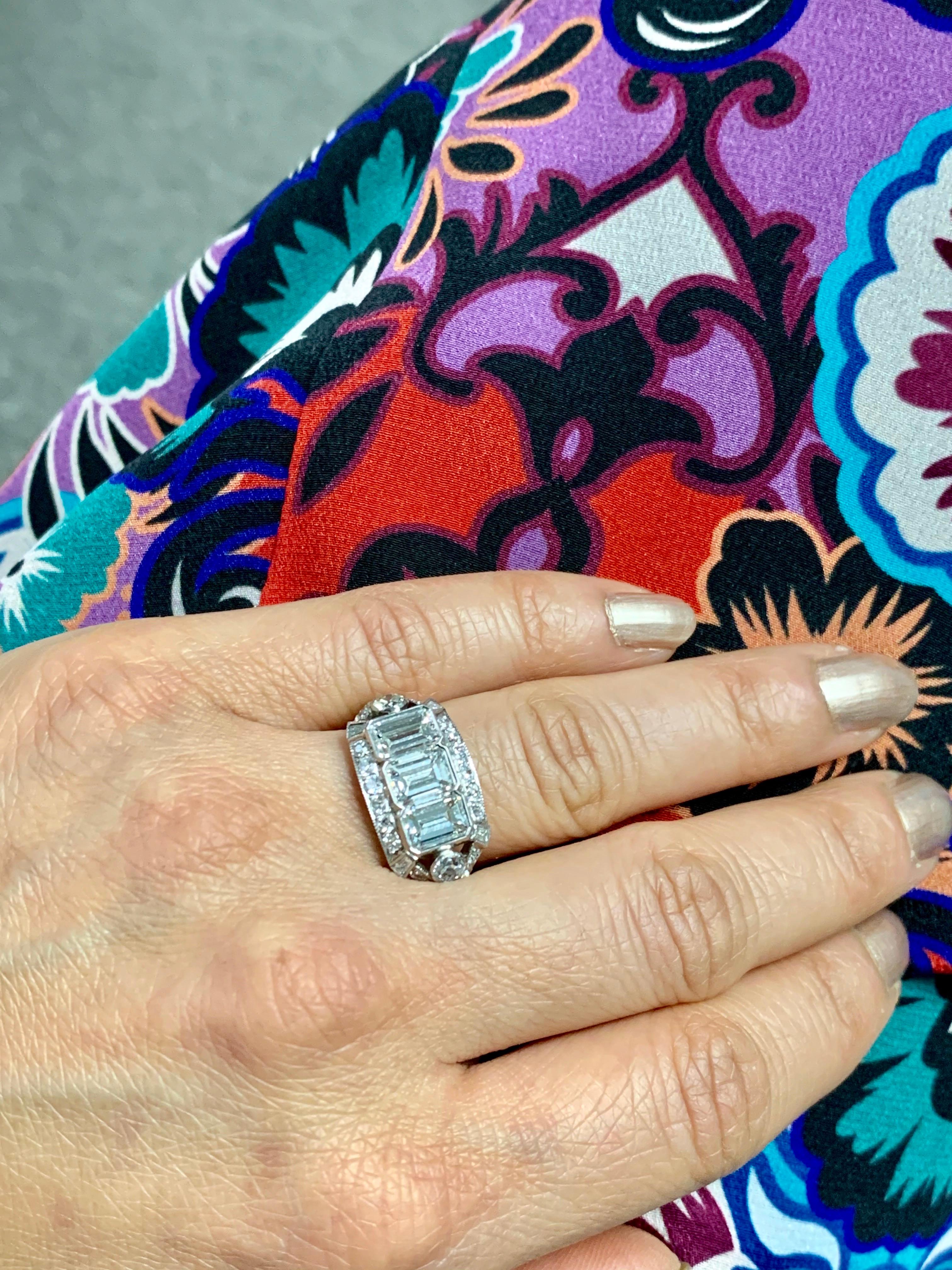 Three-Stone Emerald Cut Diamond Engagement Ring in Platinum For Sale 4