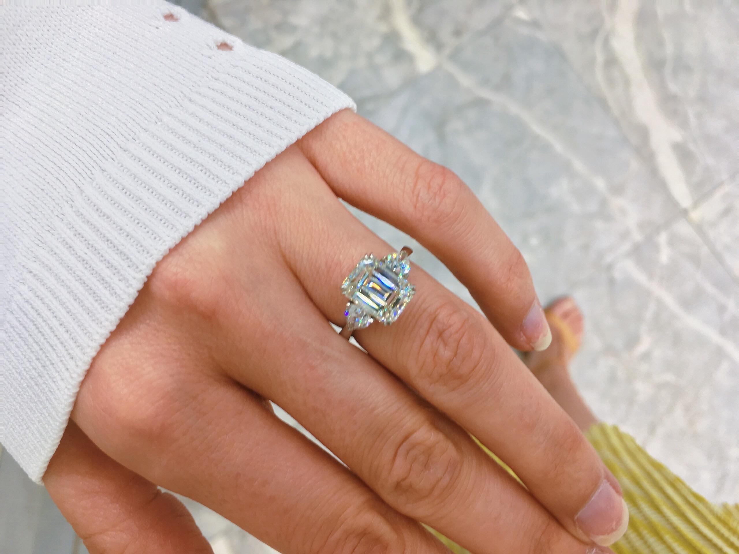 Modern Three-Stone Emerald Cut Diamond Engagement Ring K VS1 GIA in Platinum 4.00 Carat