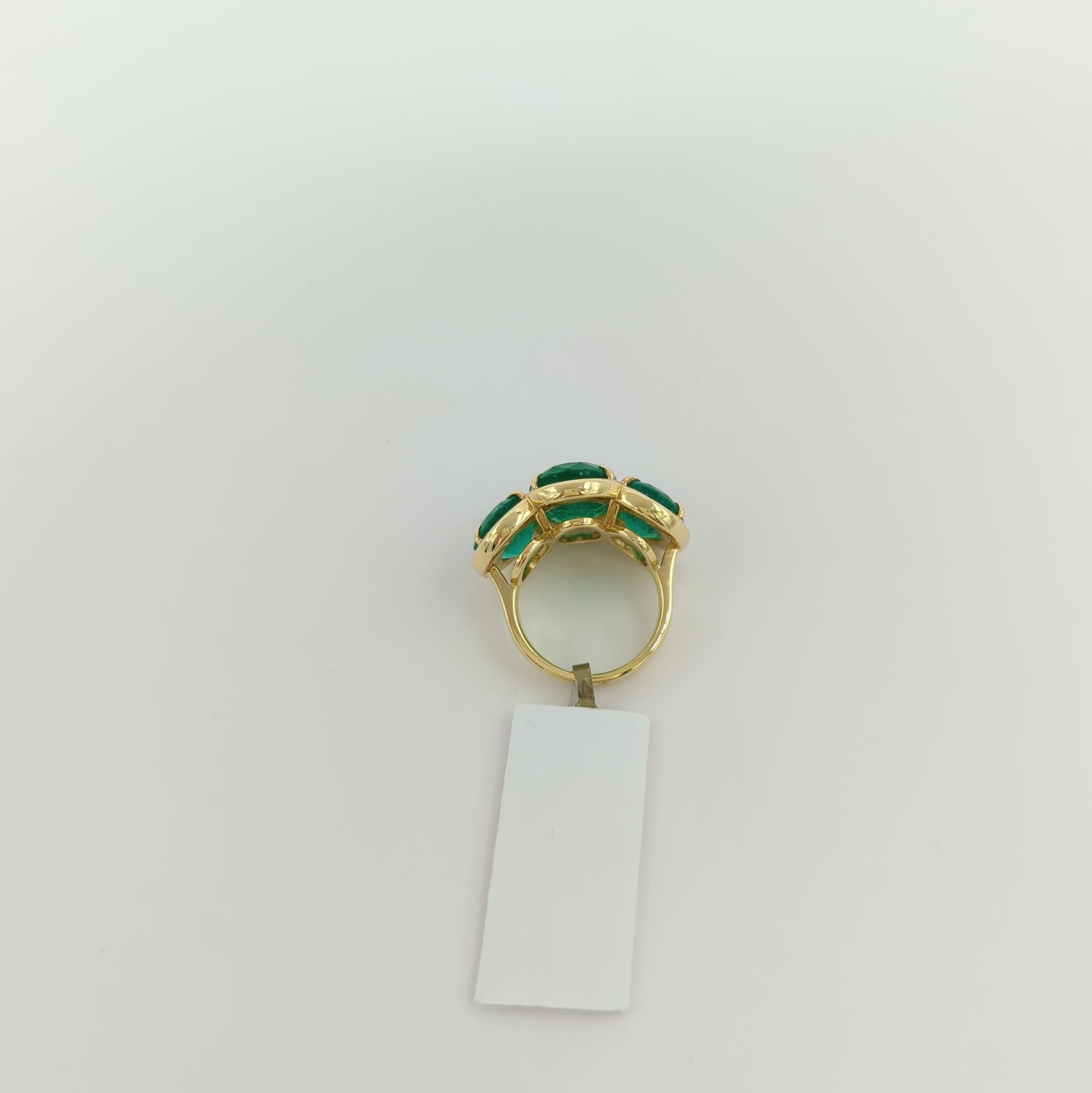 Three Stone Emerald Oval Cocktail Ring in 18K Yellow Gold For Sale 2