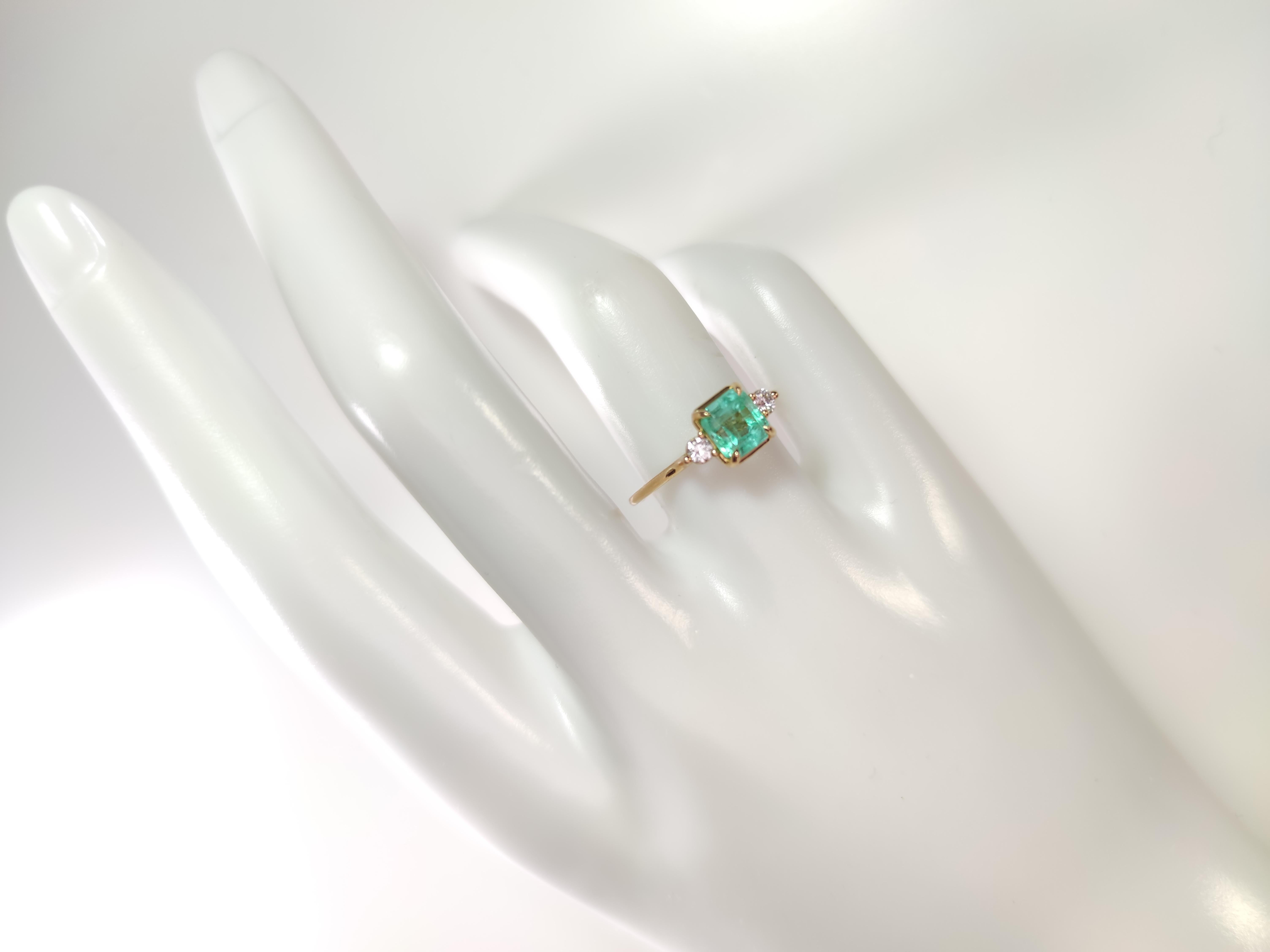 Three-Stone Emerald Ring 18K Gold: Diamonds & Emerald, Perfect Engagement Gift In New Condition For Sale In Sant Josep de sa Talaia, IB