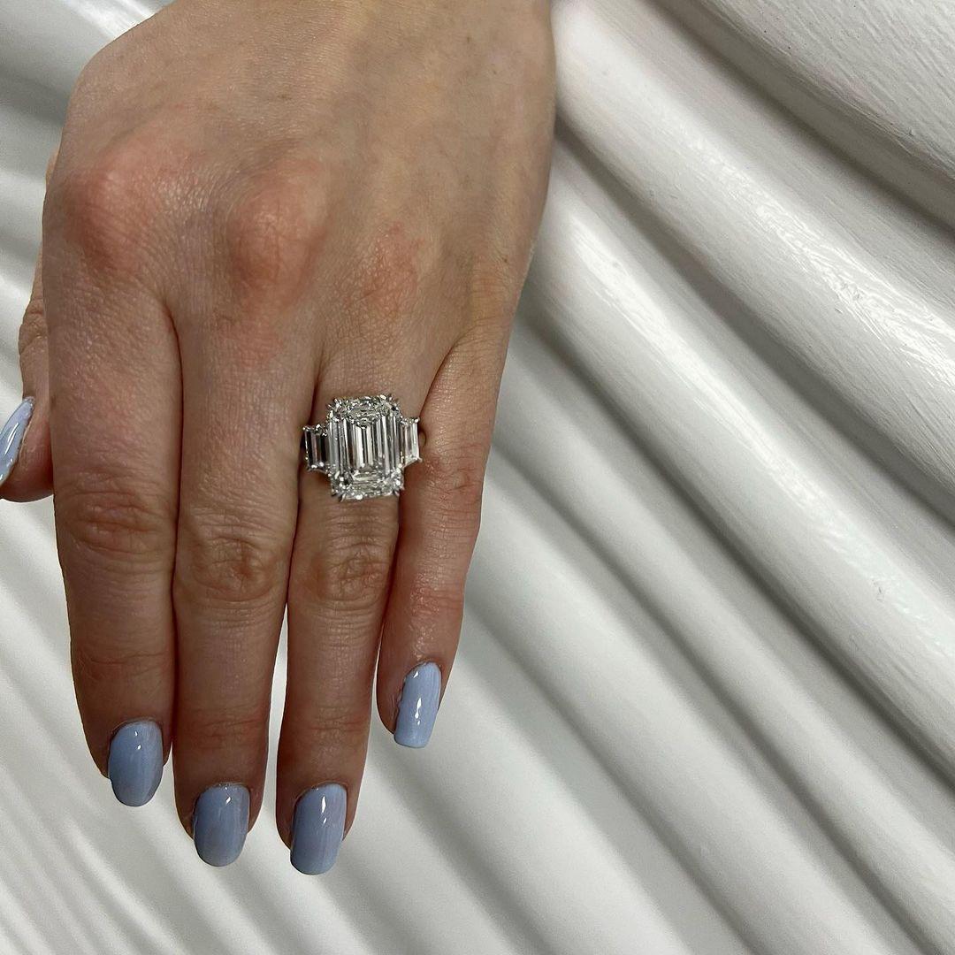 5 carat emerald cut diamond ring