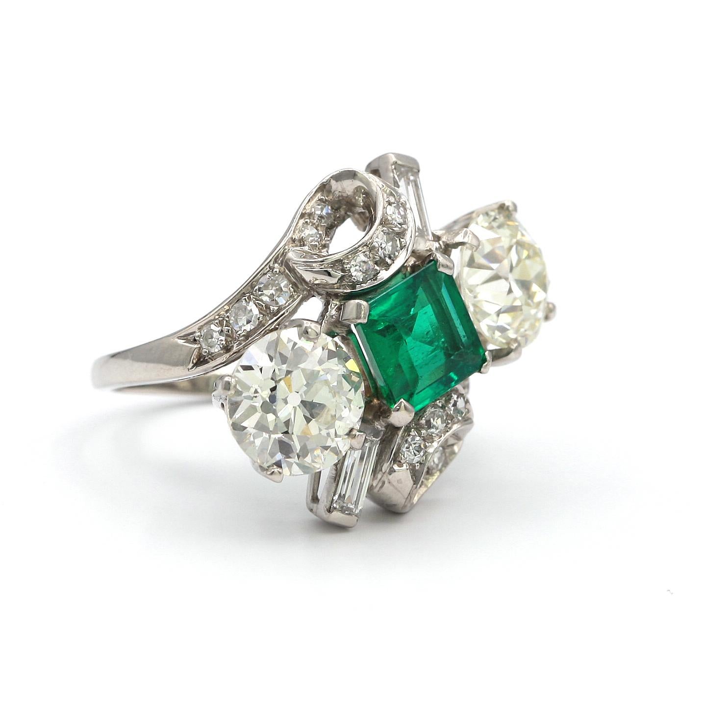 Round Cut Three Stone Green Emerald and Diamonds Platinum Ring For Sale