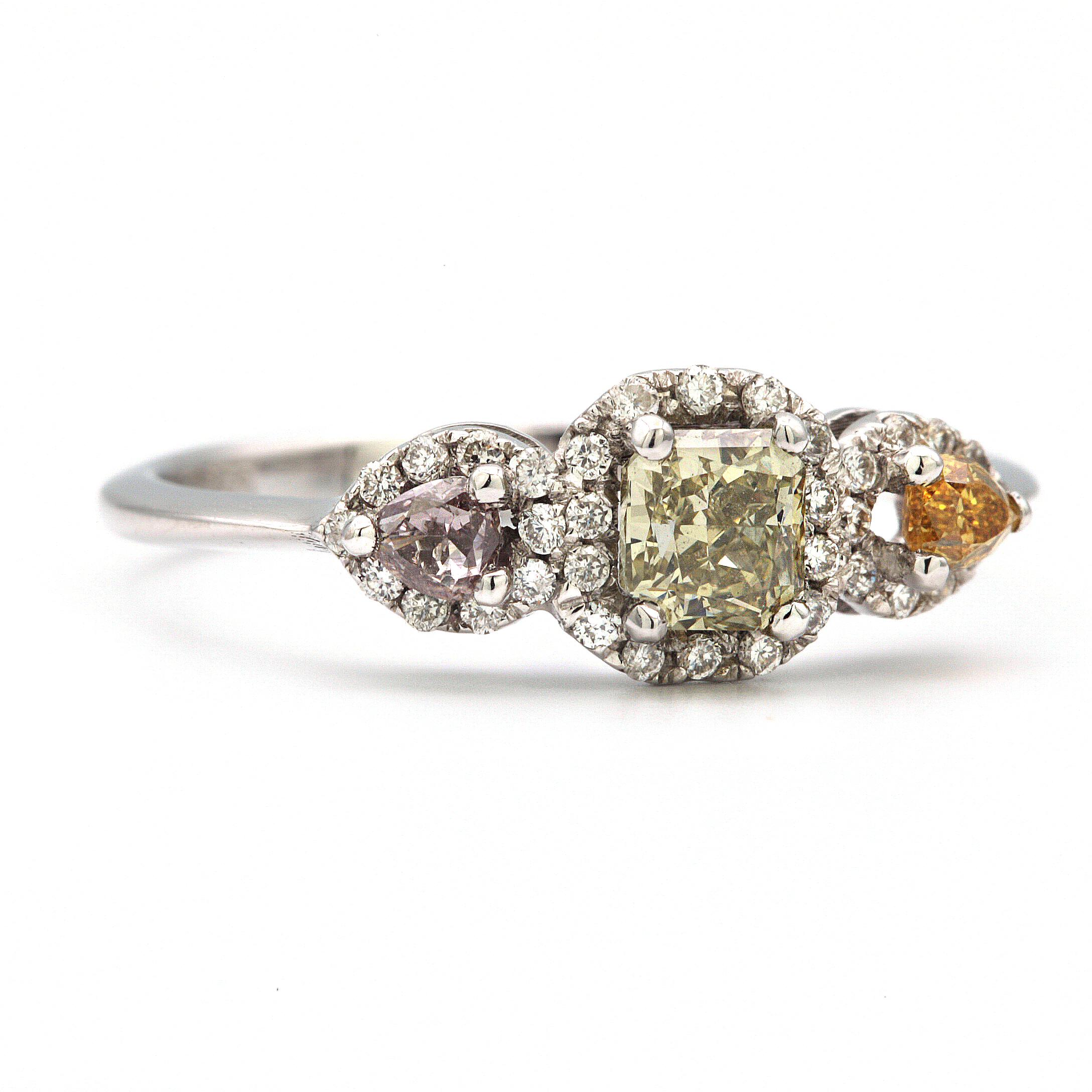 Modern Three-Stone Multicolored 18 Karat White Gold Ring For Sale