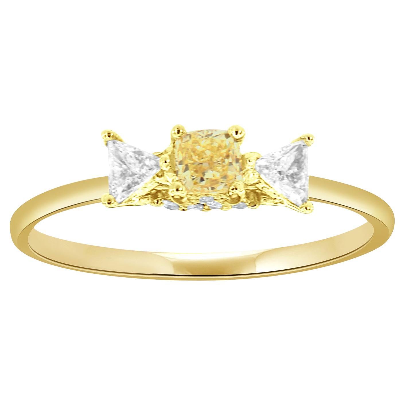 Three Stone O.22 Square Cushion Yellow & Trillion White Diamond 14k Yellow Ring For Sale