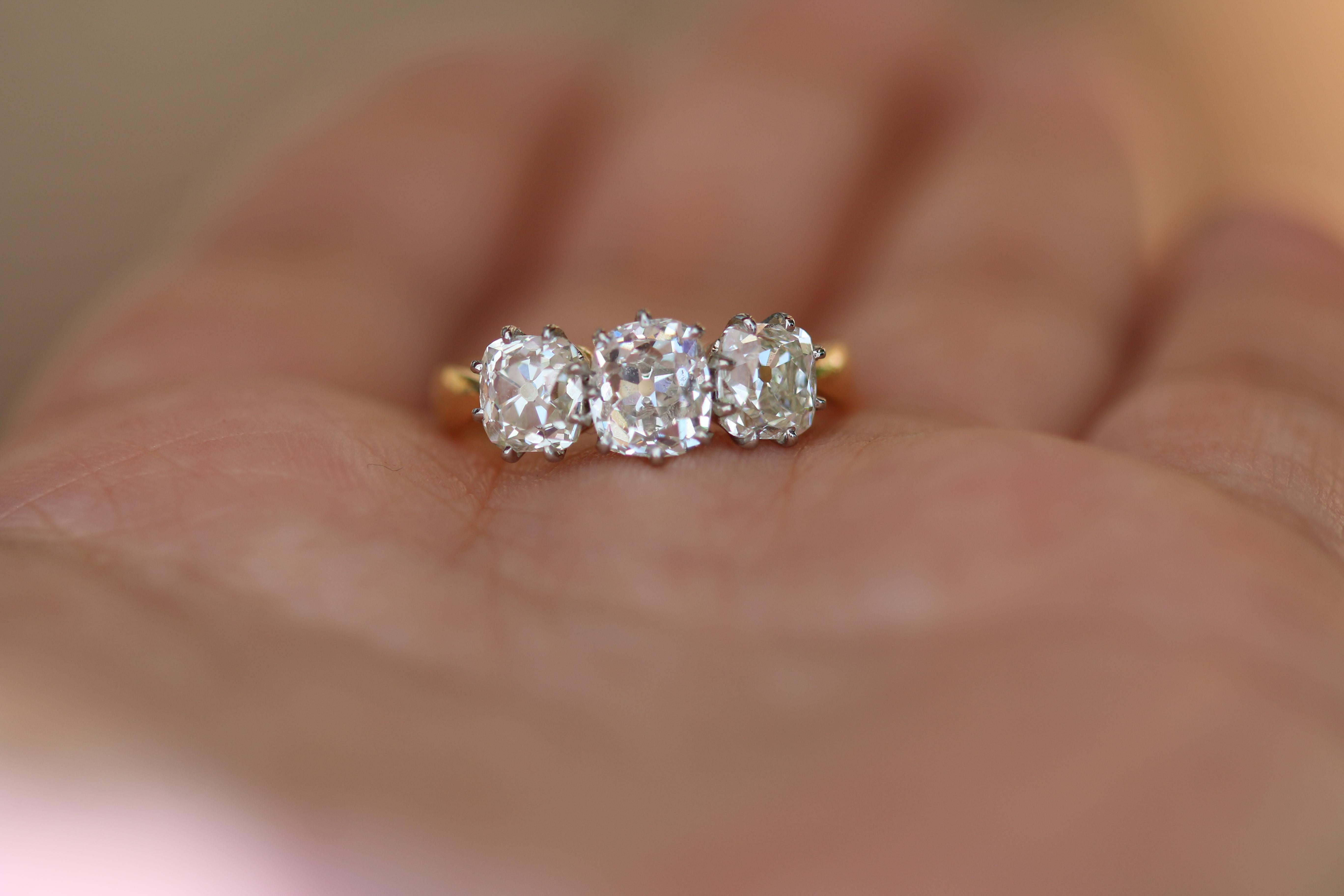 Three-Stone Old Diamond Engagement Ring In Excellent Condition In Banbury, GB