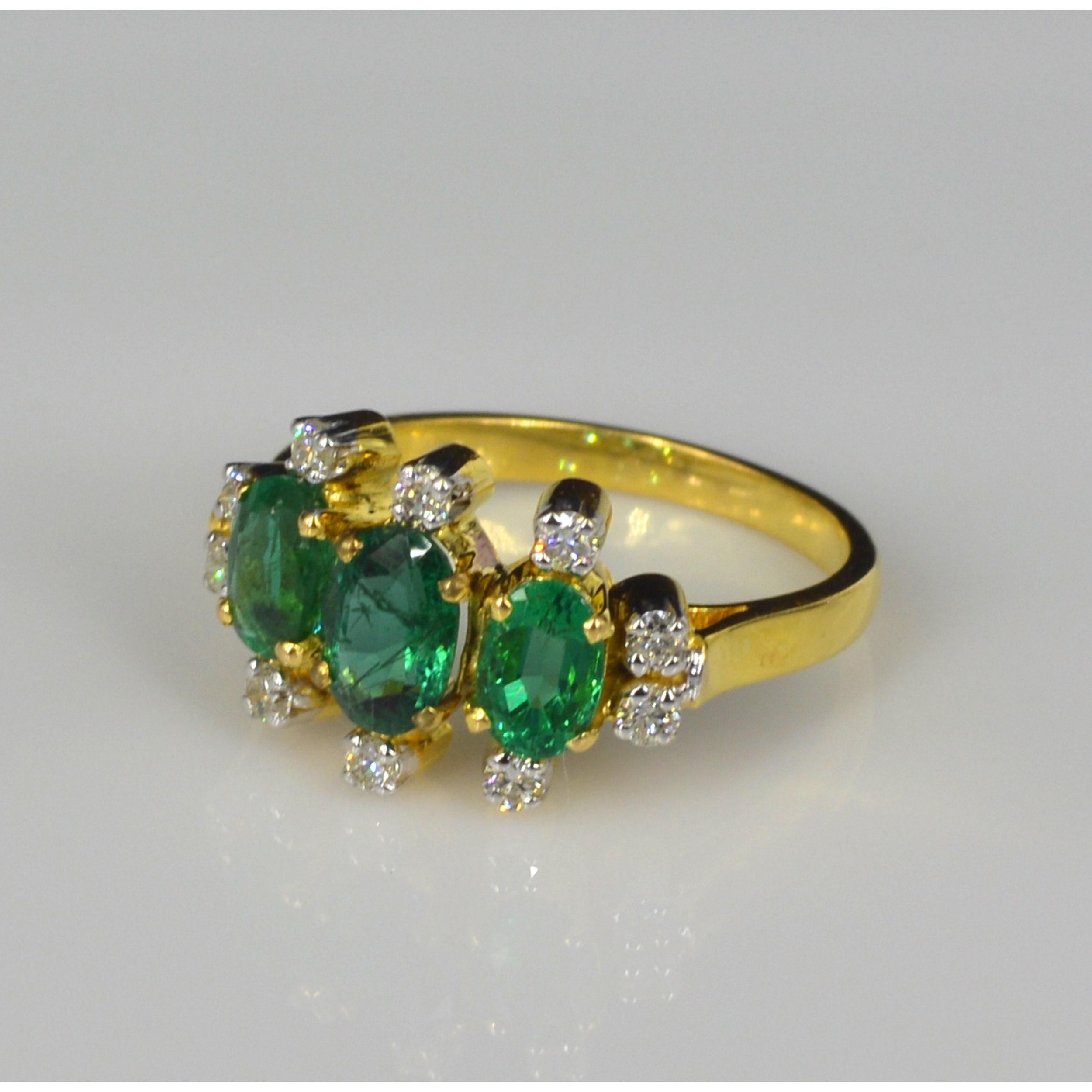 For Sale:  Three stone Oval Cut Emerald Engagement Ring, Emerald Statement Ring 5