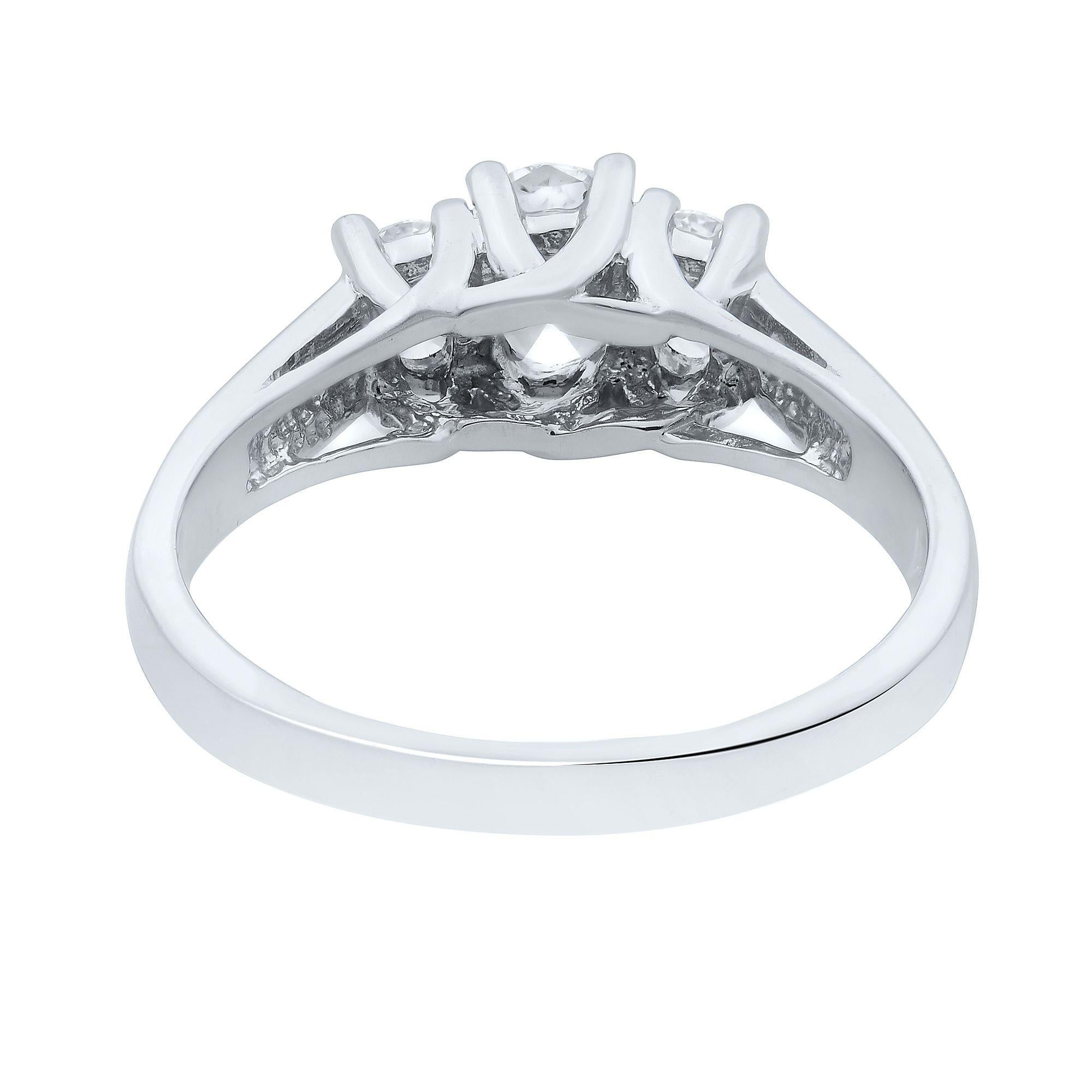 Drei Stein Oval Diamant Verlobungsring 14k Weißgold 1,10cttw im Zustand „Neu“ im Angebot in New York, NY