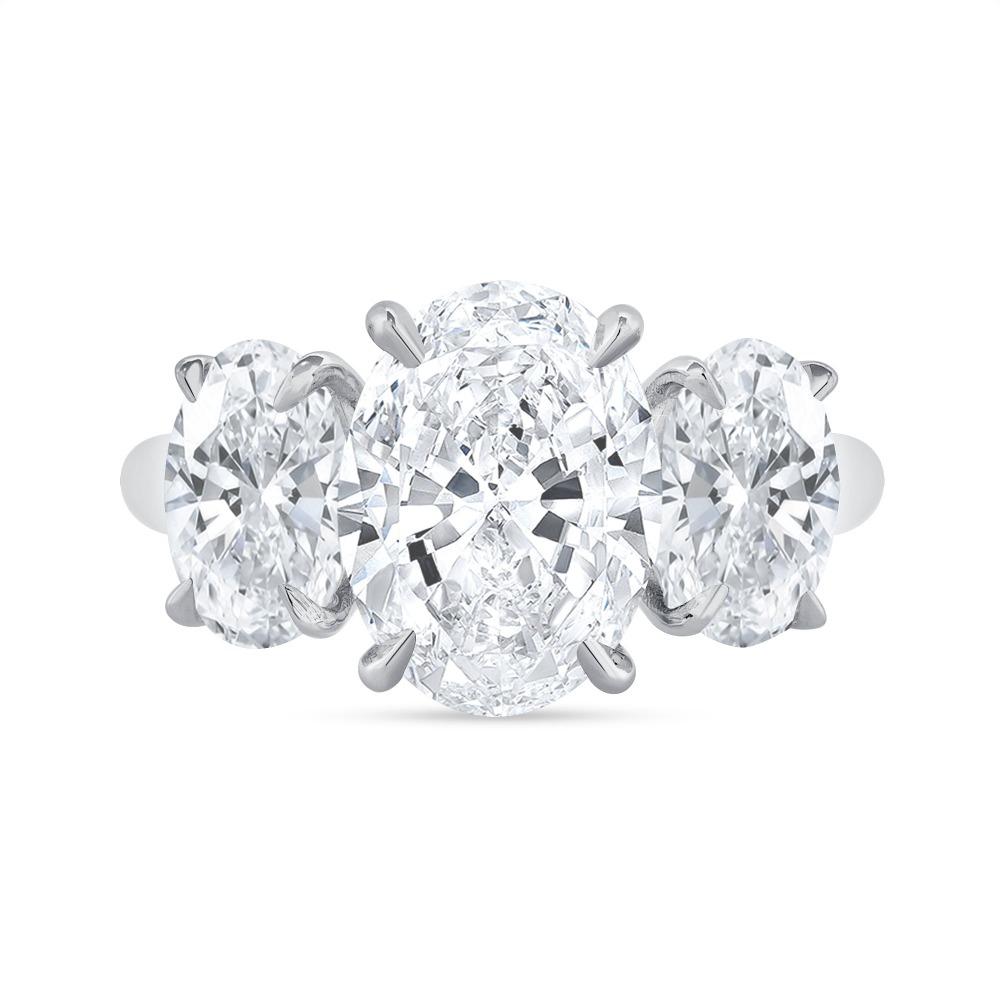 En vente :  Bague de fiançailles à trois pierres avec diamant ovale de 1,00 carat 3