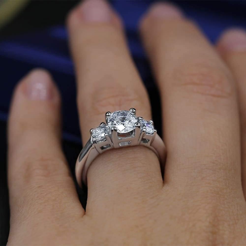 For Sale:  Three-Stone Platinum Engagement Ring with 1.00ct Center Round Diamond 3