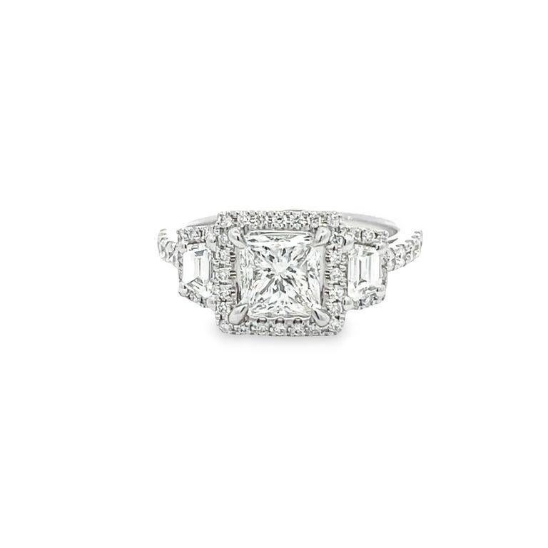 Women's or Men's Three stone princes diamond ring 2.52ct 18k white gold GIA H/SI1 For Sale
