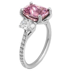 Three-Stone Ring with 3.09ct Lavender Spinel