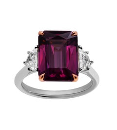 Three Stone Ring with 7.05ct Purple Garnet
