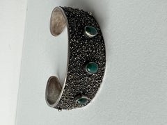 Bracelet jonc caviar en argent sterling et malachite à trois pierres